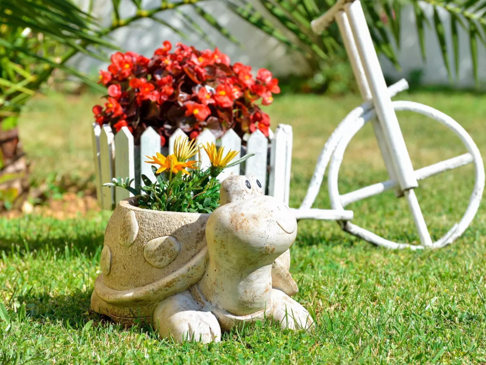"Antonio" mit Blick auf das Wasser-Outside