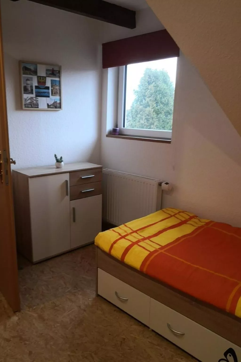 Haus am Wasser in Emden-Drinnen