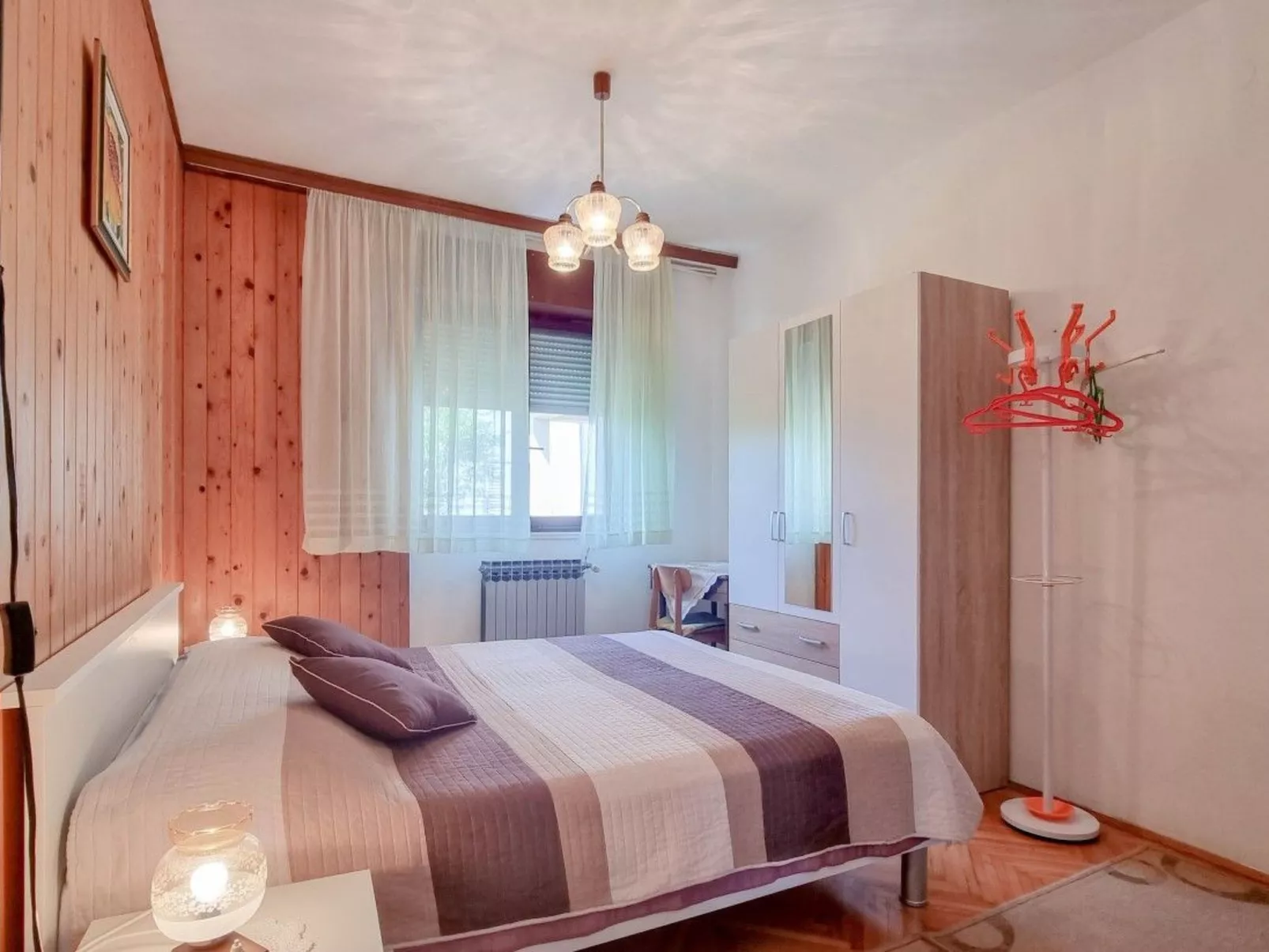 Schöne Ferienwohnung Runko-Dedans