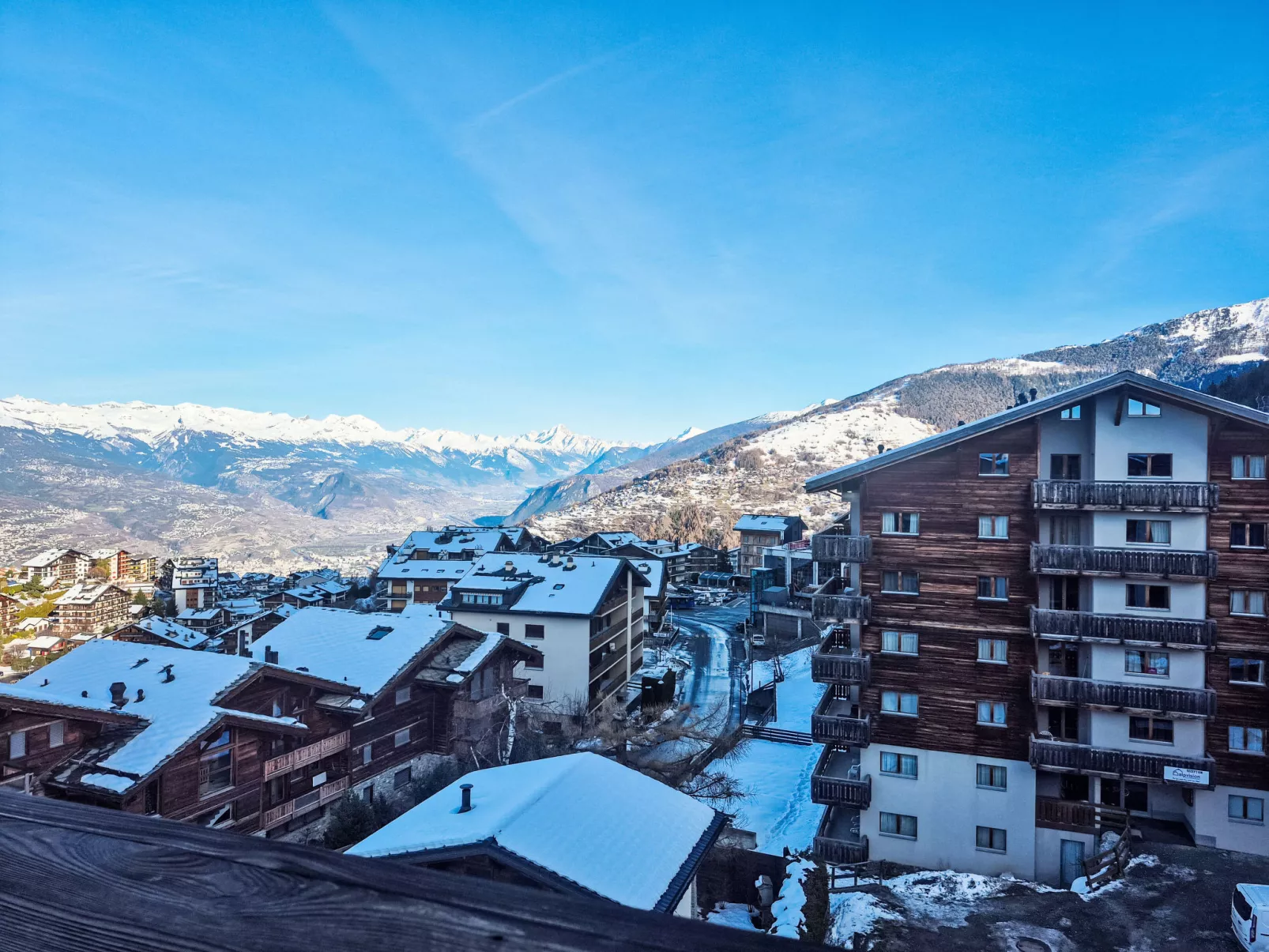 Les Genets 167D-Outside