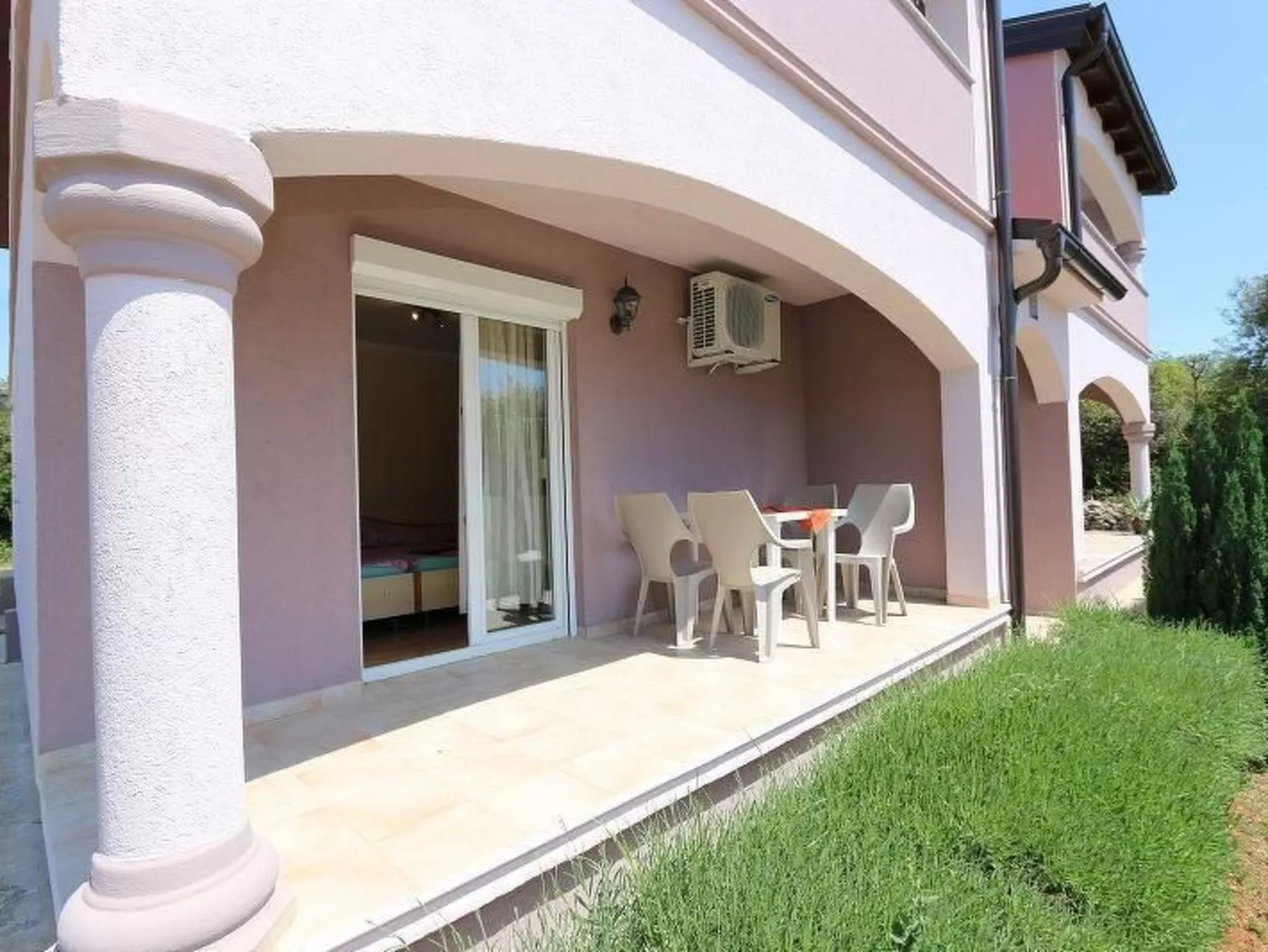 Haus Vukalovic-Outside