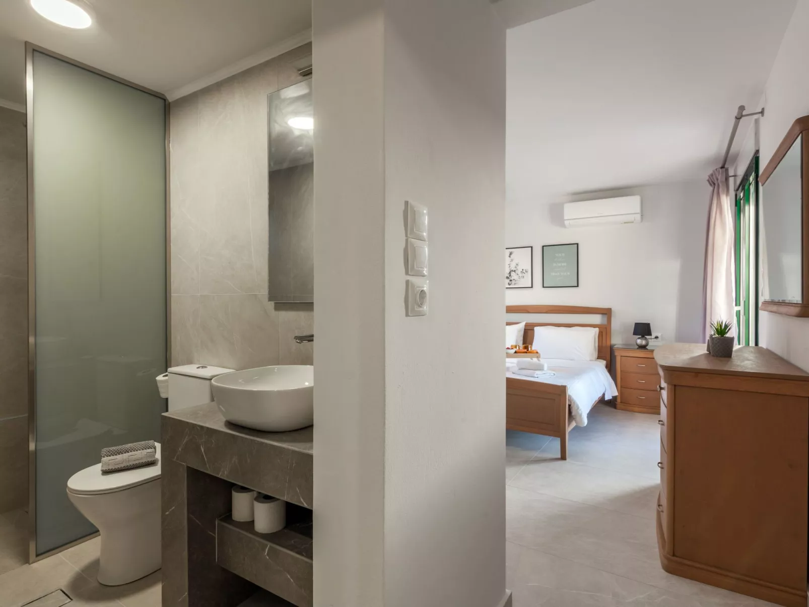 Ferienvilla mit privatem Pool-Dedans