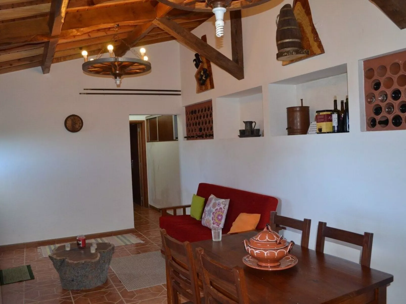 Das Haus der Weinkellerei-Drinnen