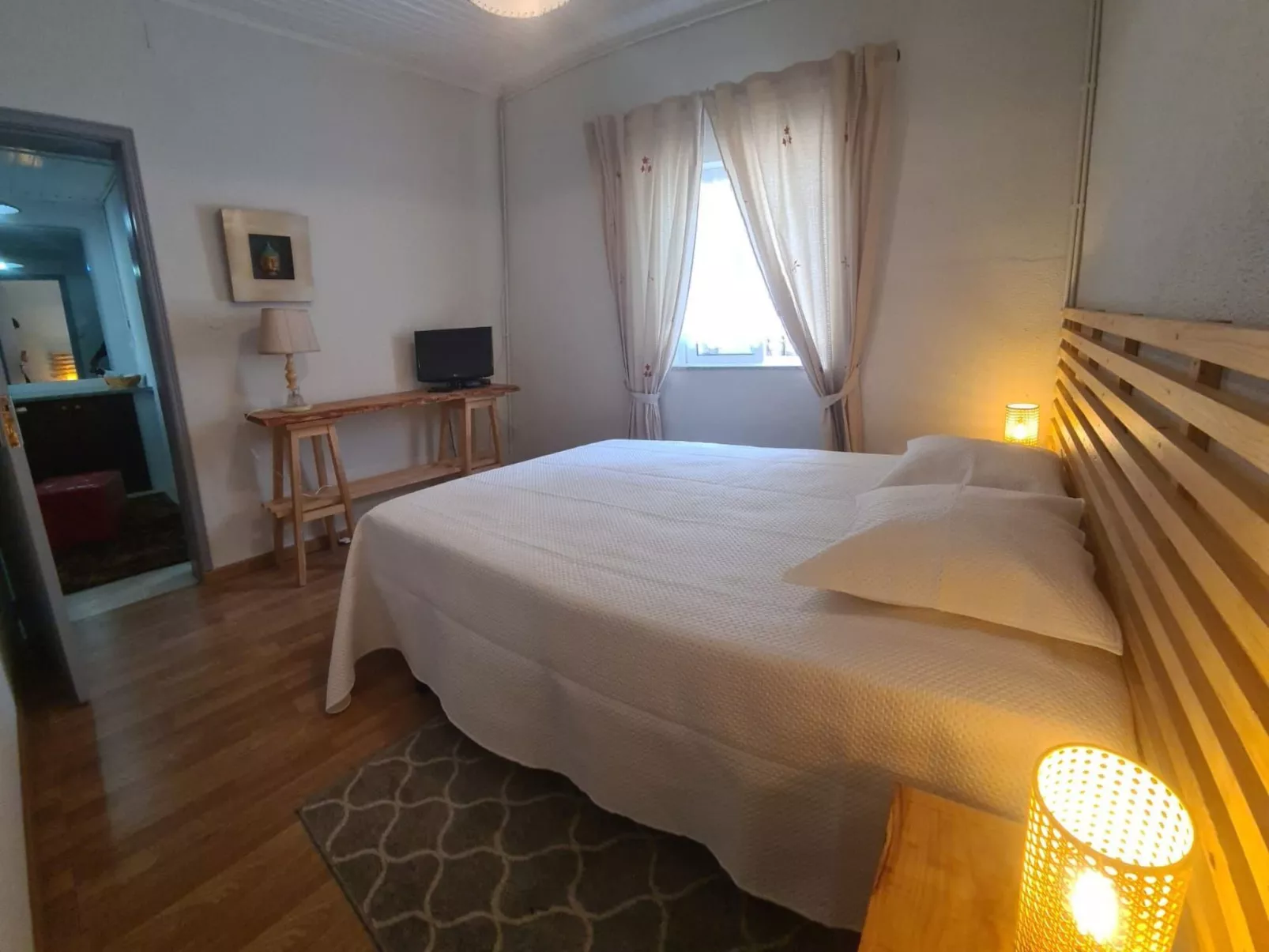 Weißes Haus in Douro Weinberge-Drinnen