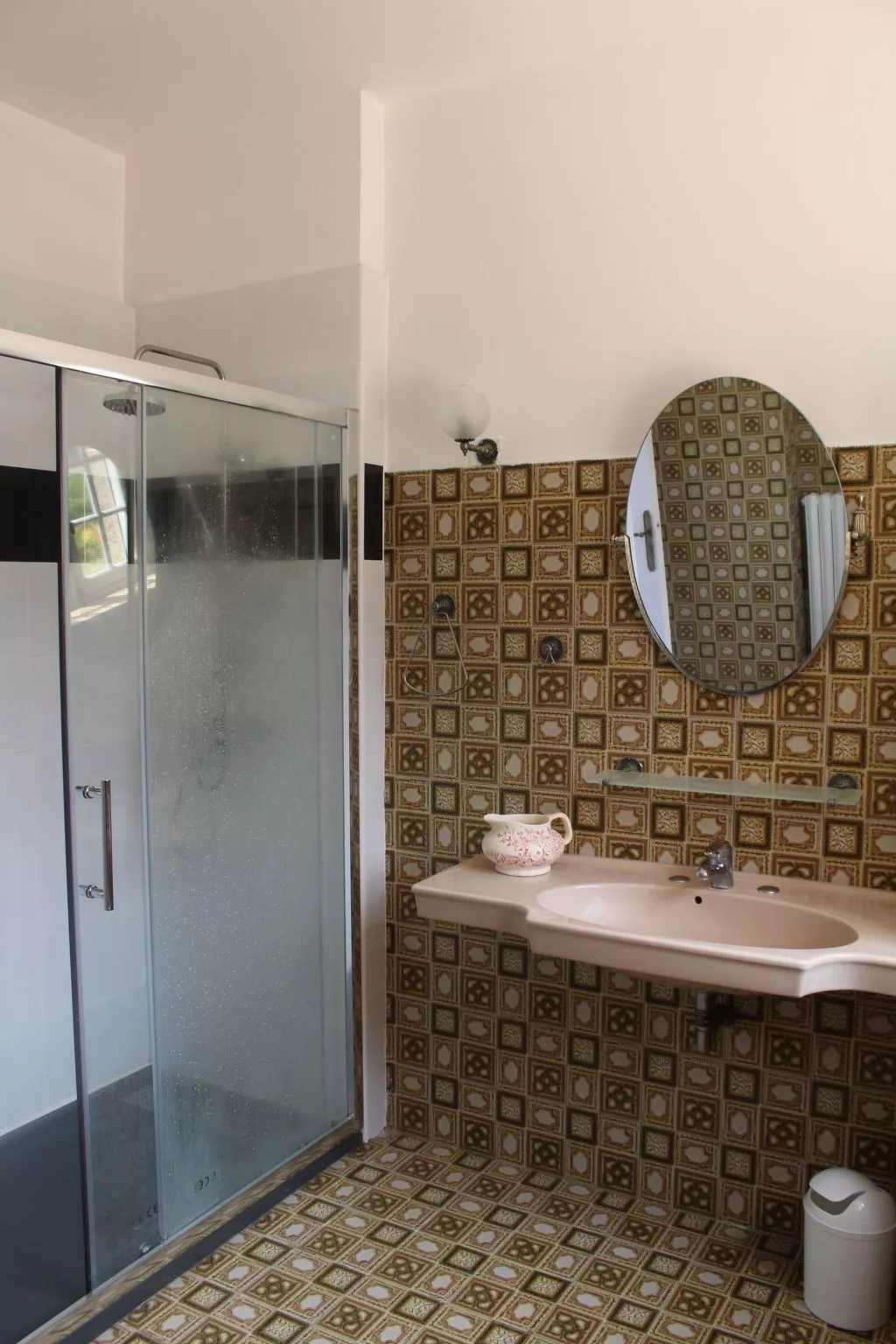 Men Toul Lilia-Dedans