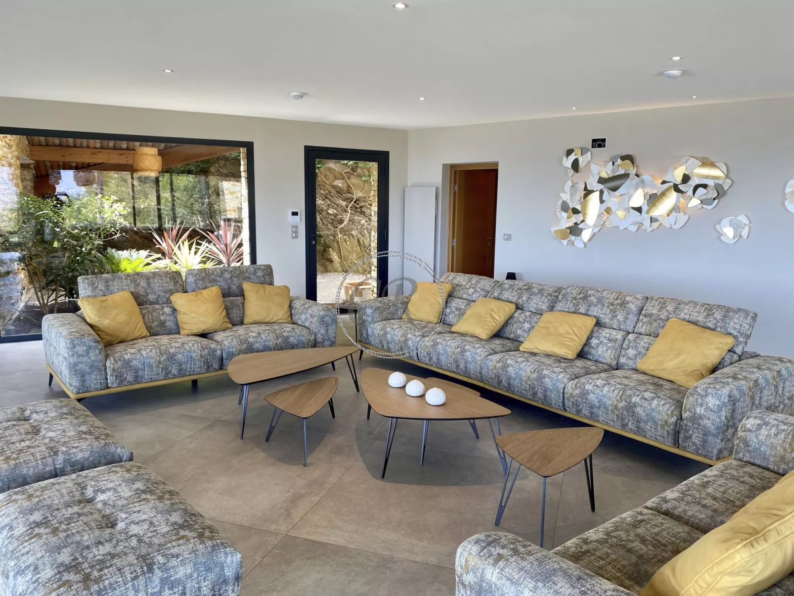 Außergewöhnliche Villa am Cap Bénat-Inside