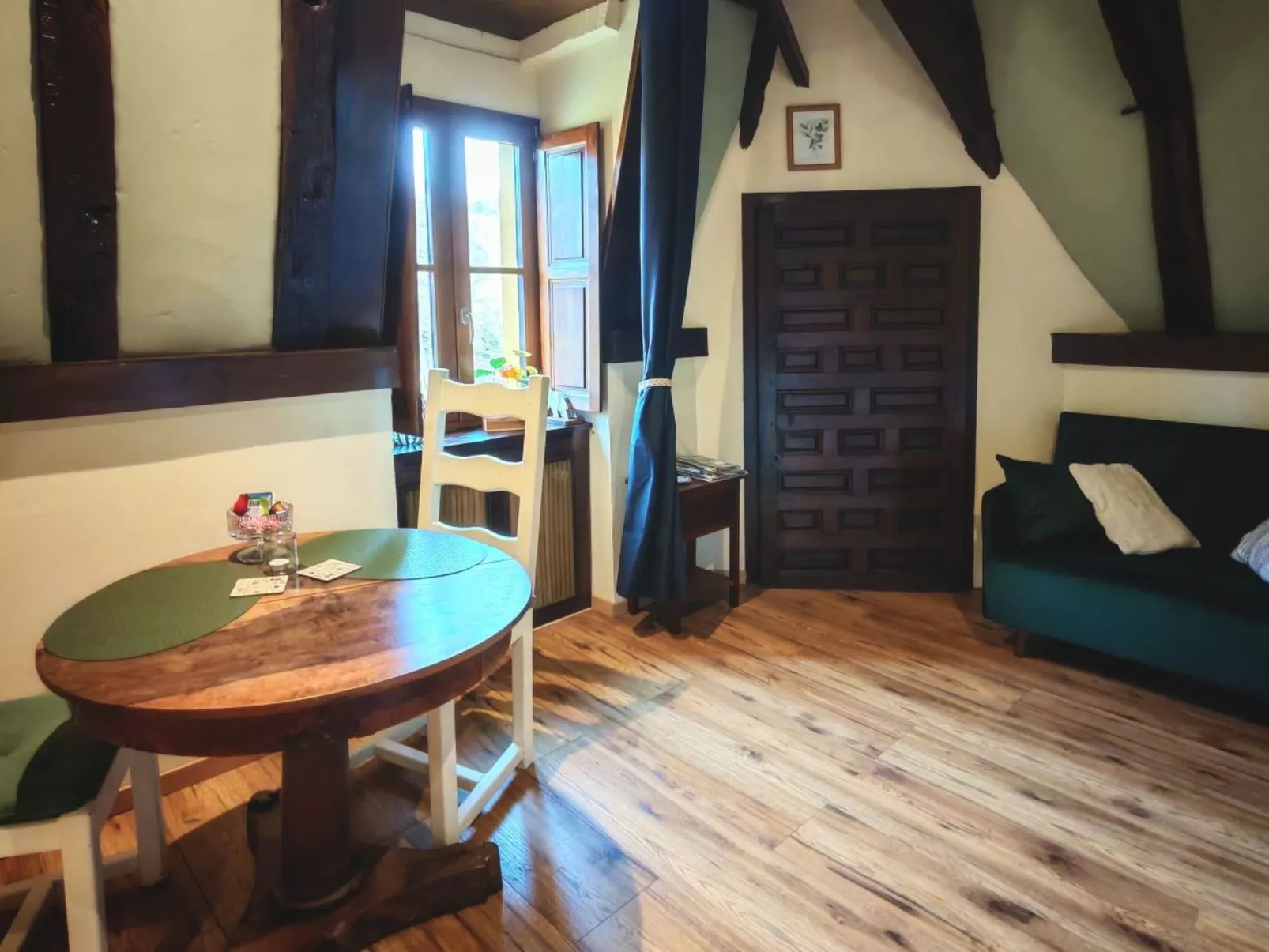 Studio "Vert d'Eau" mit Blick auf das Wasser-Inside