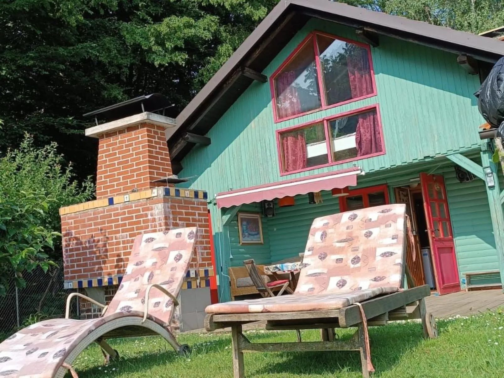 Märchenhaftes Holzhaus bei Ljubljana-Draußen