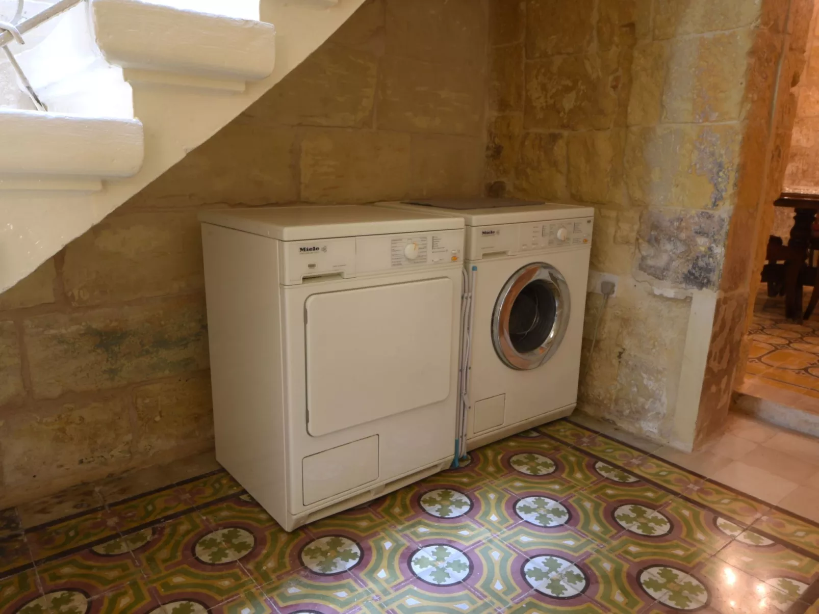 Senglea mittelalterliches Haus große Valletta Meerblick-Image-tags.info