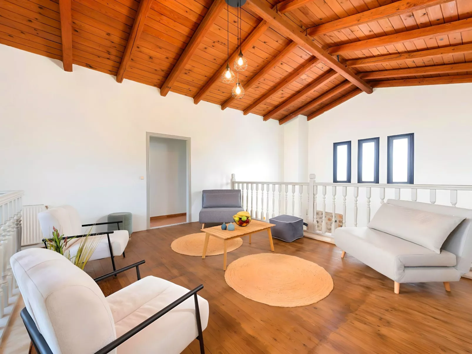 Grey Grand Villa Privater Pool-Drinnen