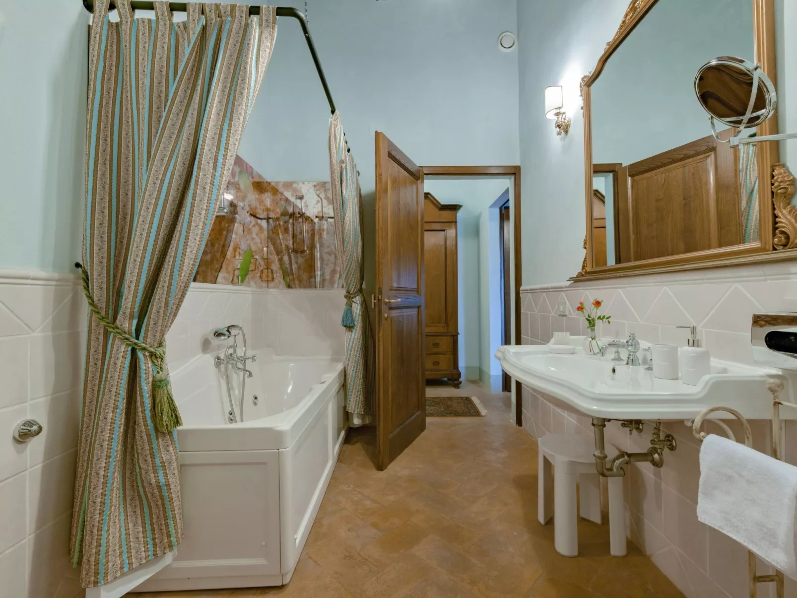 Ferienvilla 'Michelangelo' mit privatem Pool-Inside