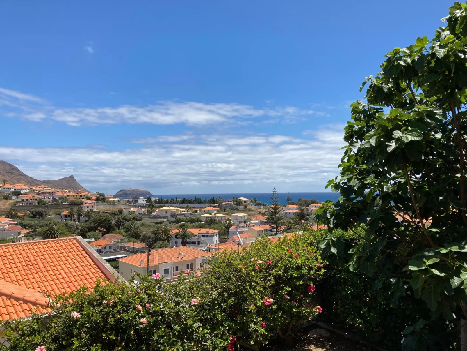 3-Schlafzimmer-Stadthaus, mit Panoramablick-Outside