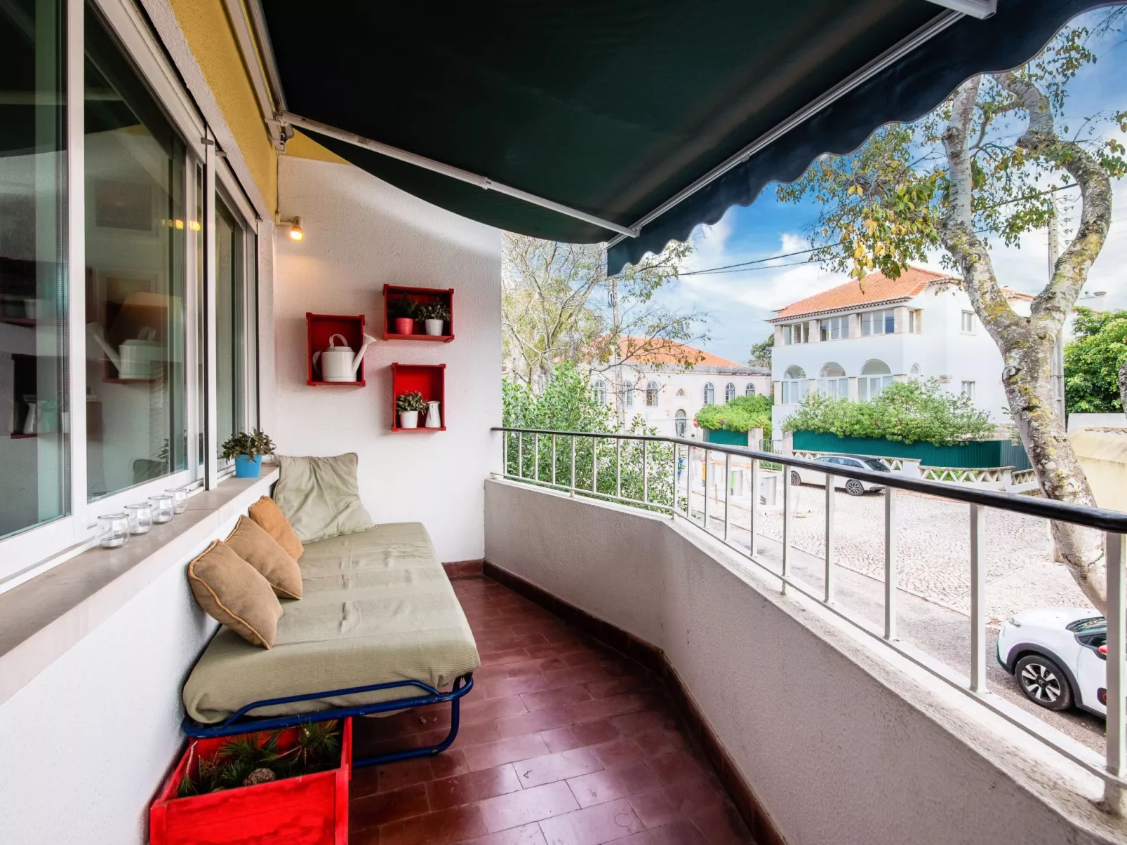 Neue, lichtdurchflutete Wohnung im Zentrum-Dedans