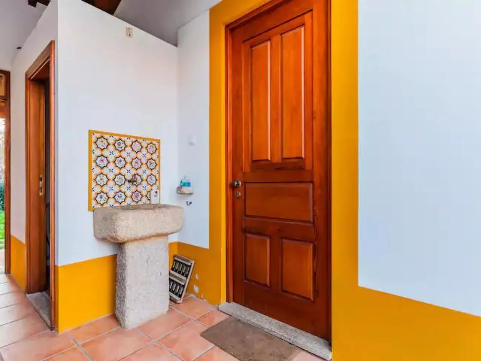 Mit Garten, Grill und Terrasse-Dedans