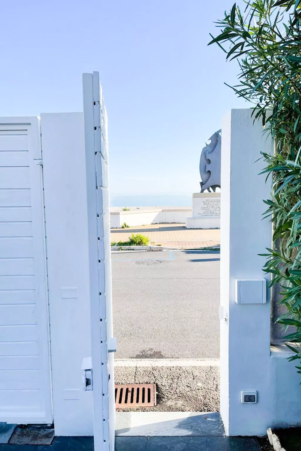 Elegante Villa am Strand, Jacuzzi und Garten-Outside