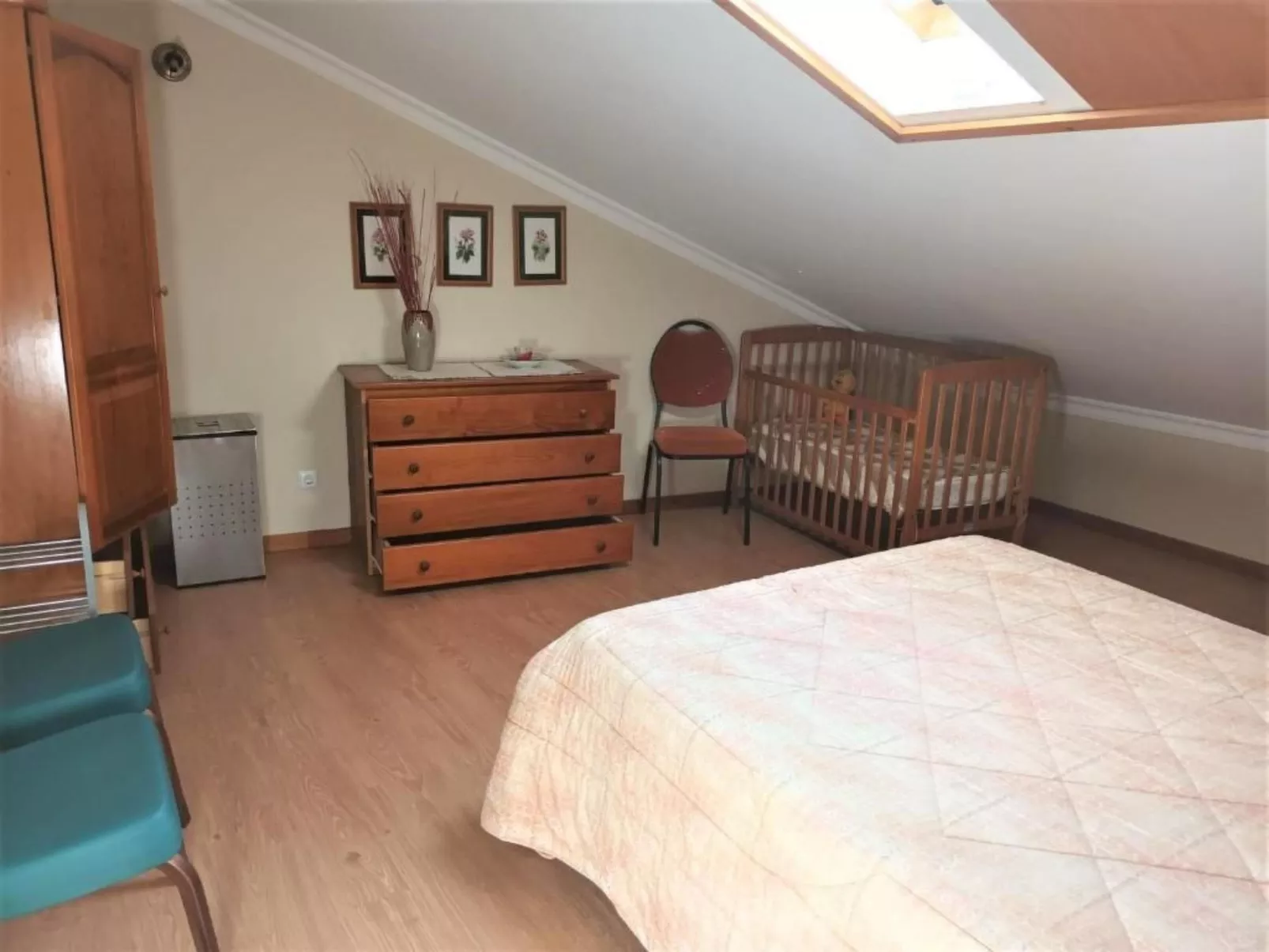 Geräumiges Haus in der Nähe von Angra do Heroismo-Drinnen