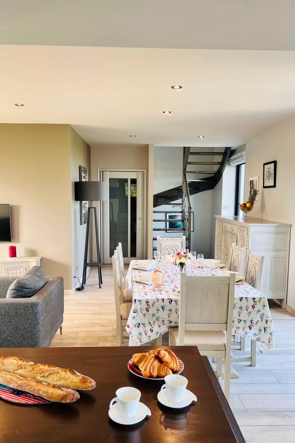 Villa Tante Alice  Meerblick Komfort Villa Alleinlage mit Aufzug Jacuzzi Dampfb-Drinnen