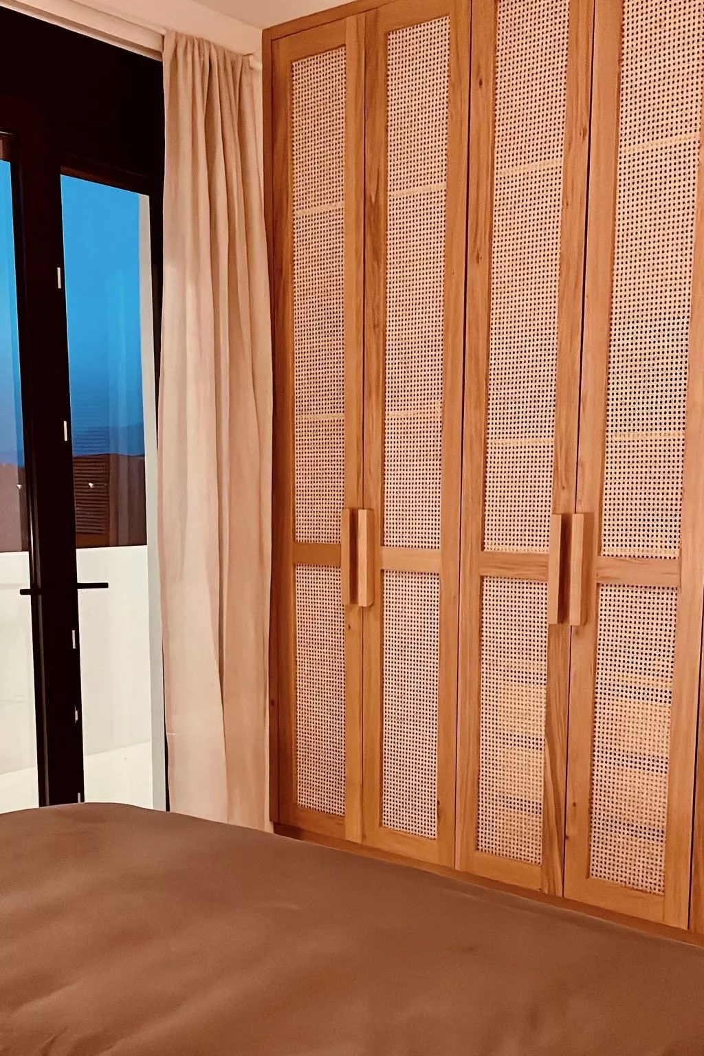 "Villa Nepenthe"-Inside