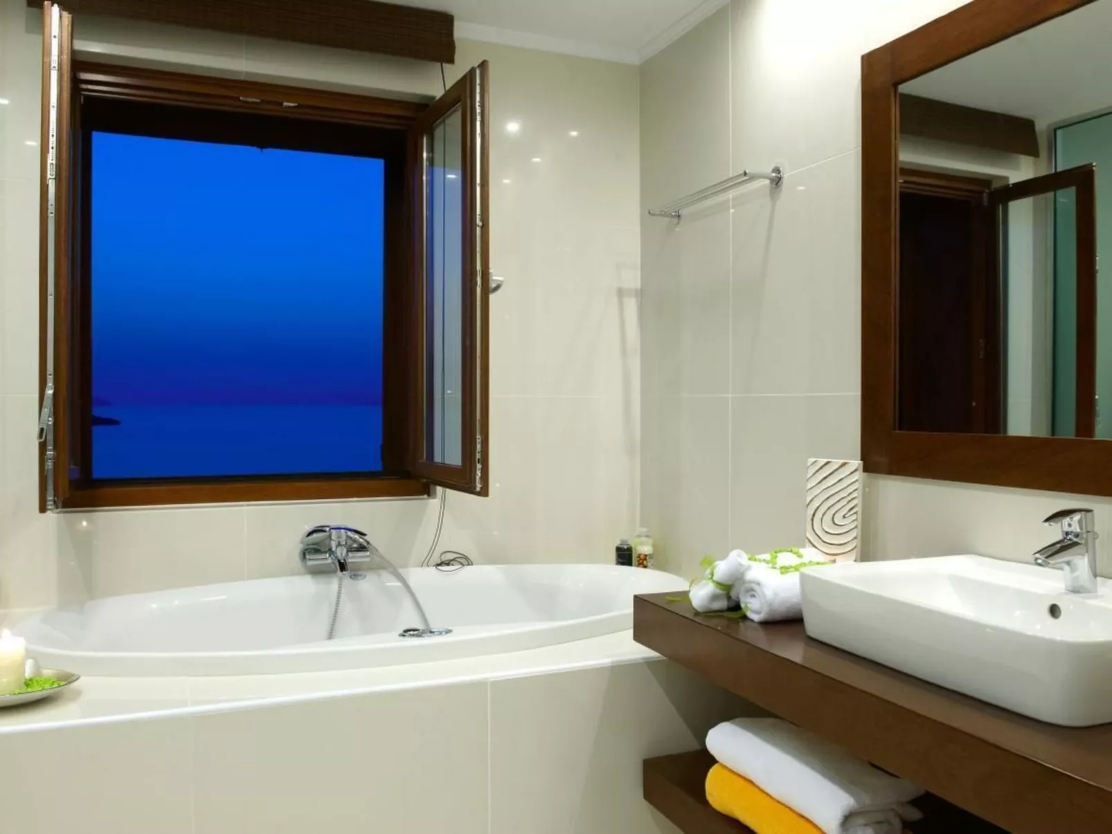 Anemos Villa Ferienhaus Aussicht Gemütlicher beheizter Pool-Inside