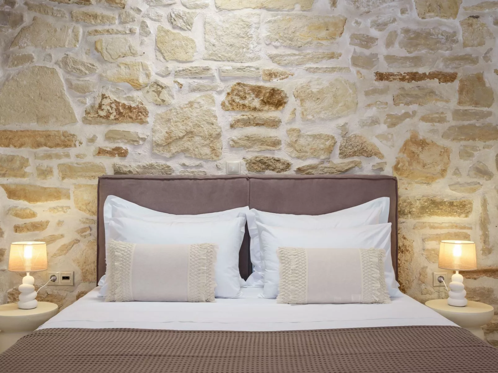 Neue Villa Myre 3, Privater Pool und 3 Wohnungen-Dedans