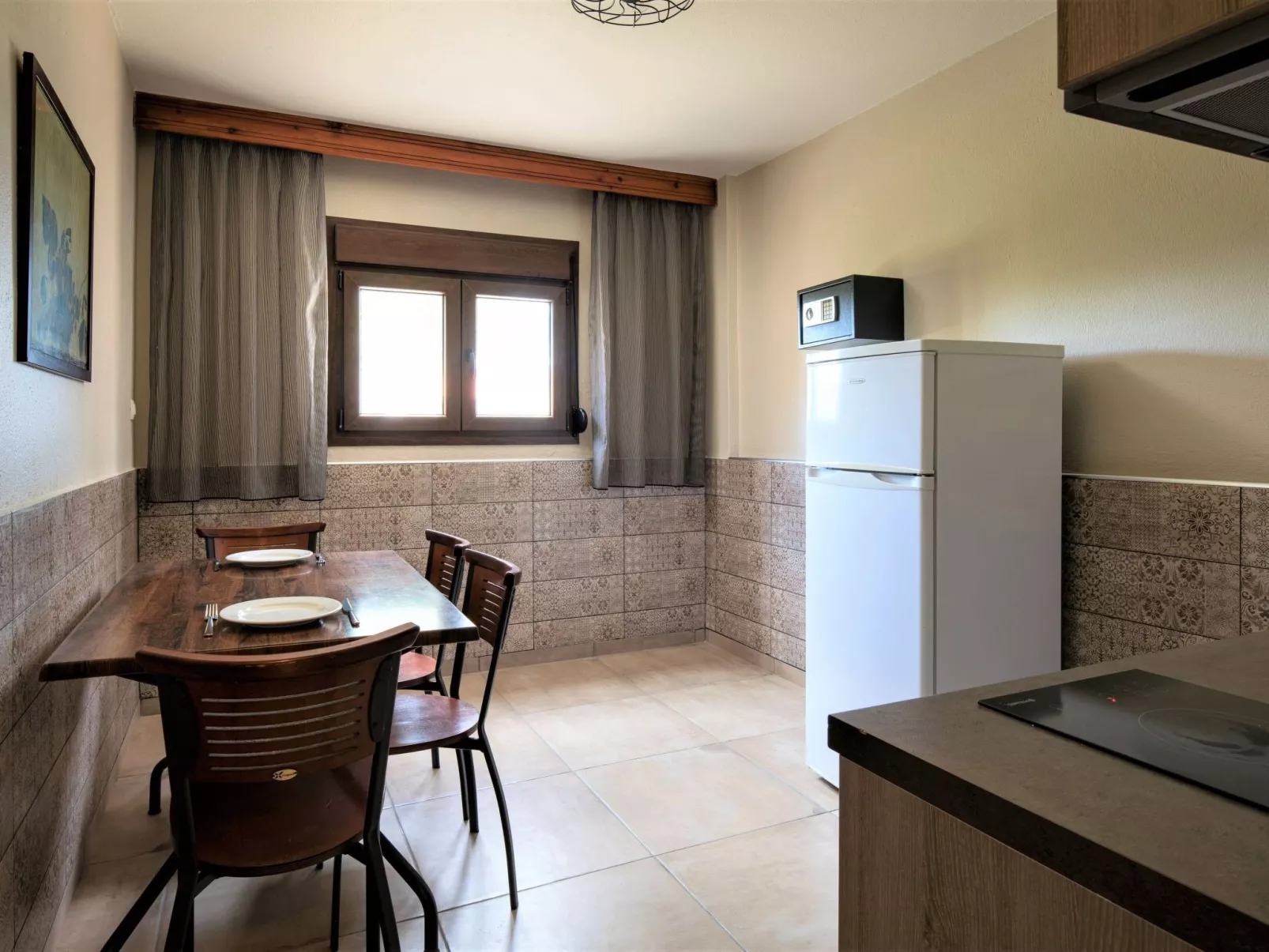 Elegantes Apartment im Erdgeschoss mit Gartenblick-Drinnen