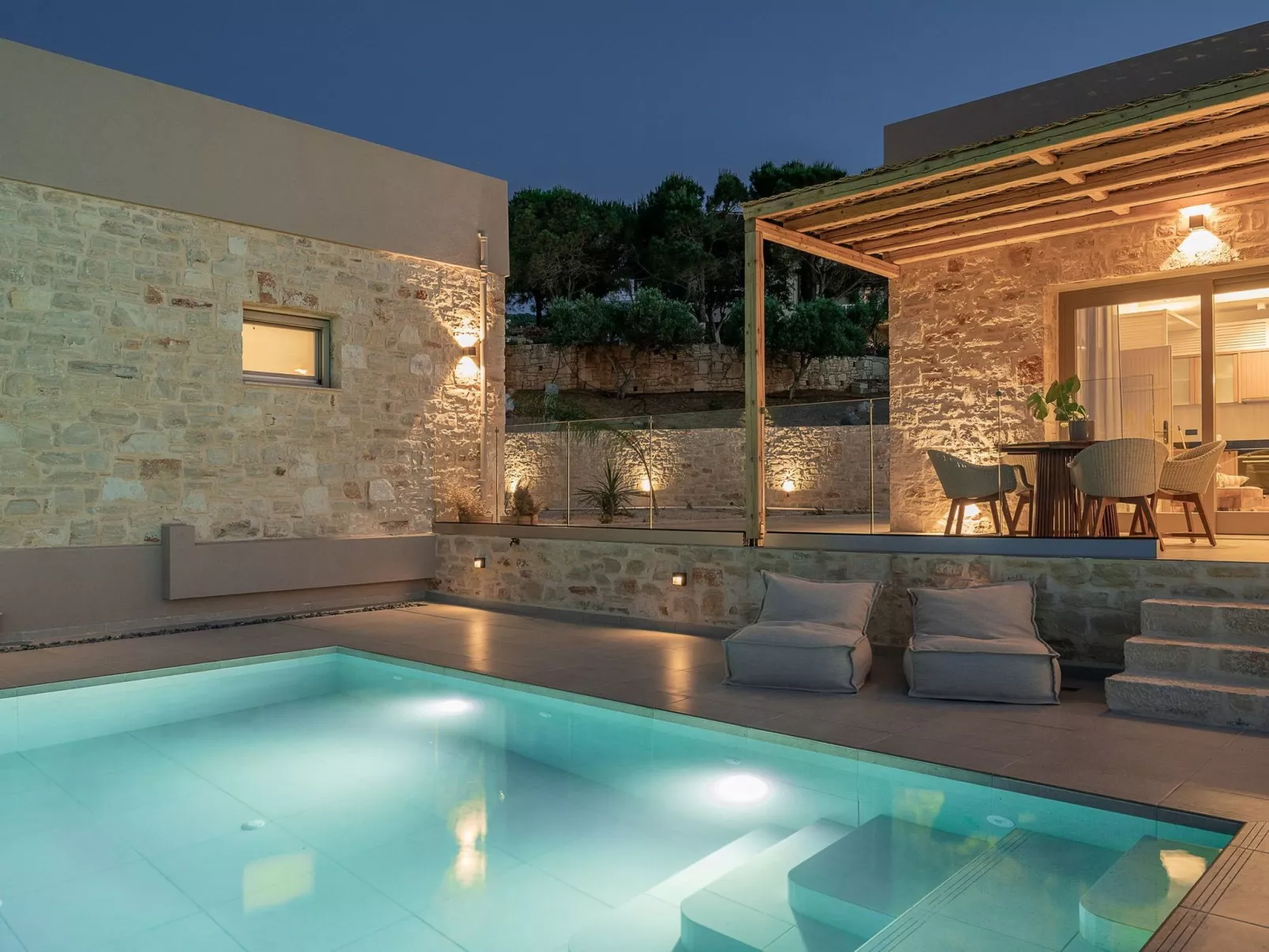 "Kokomo Aura" mit eigenem Pool-Dedans