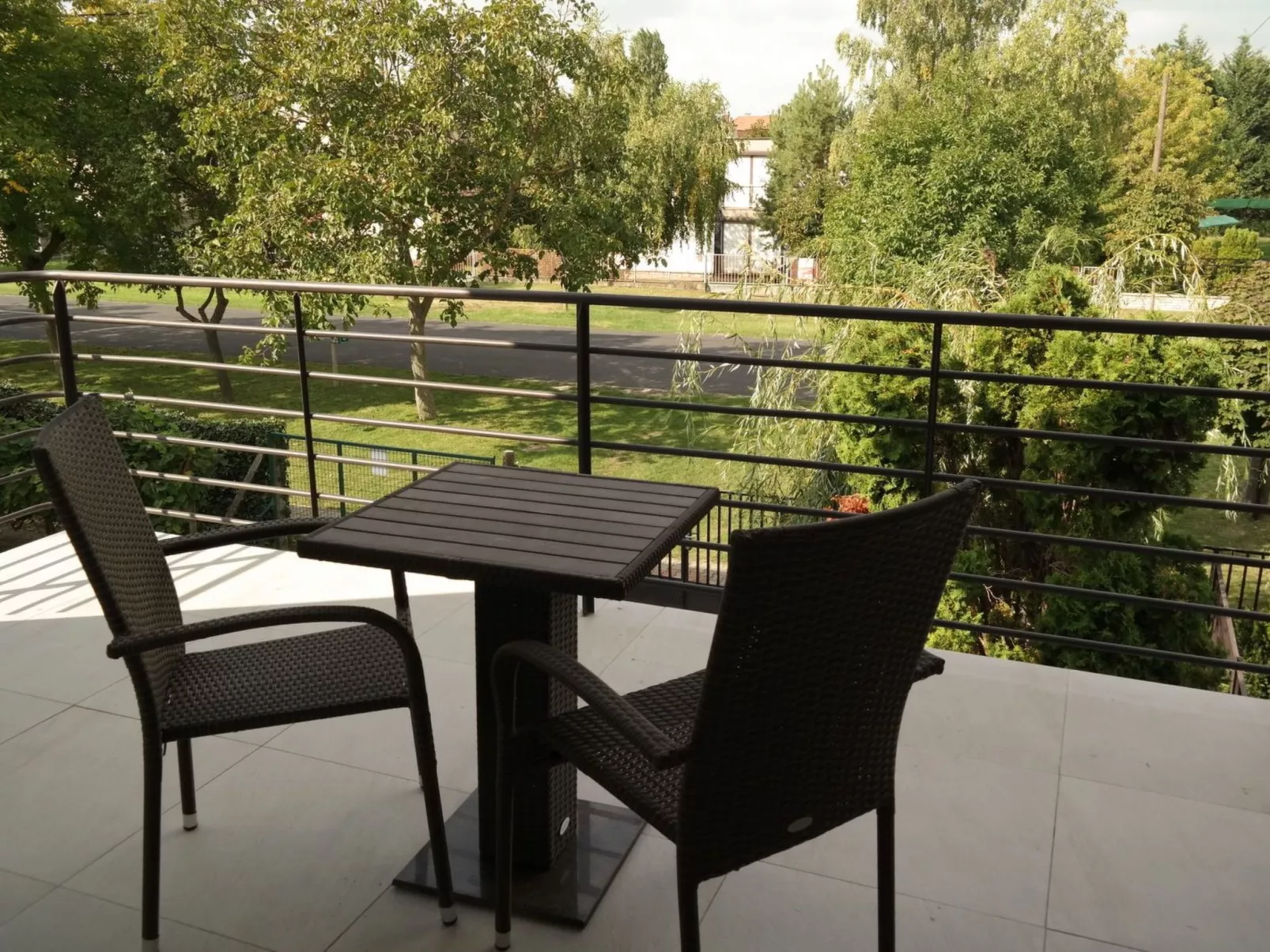 Doppelhaushälfte für sechs Personen mit Garten-Outside