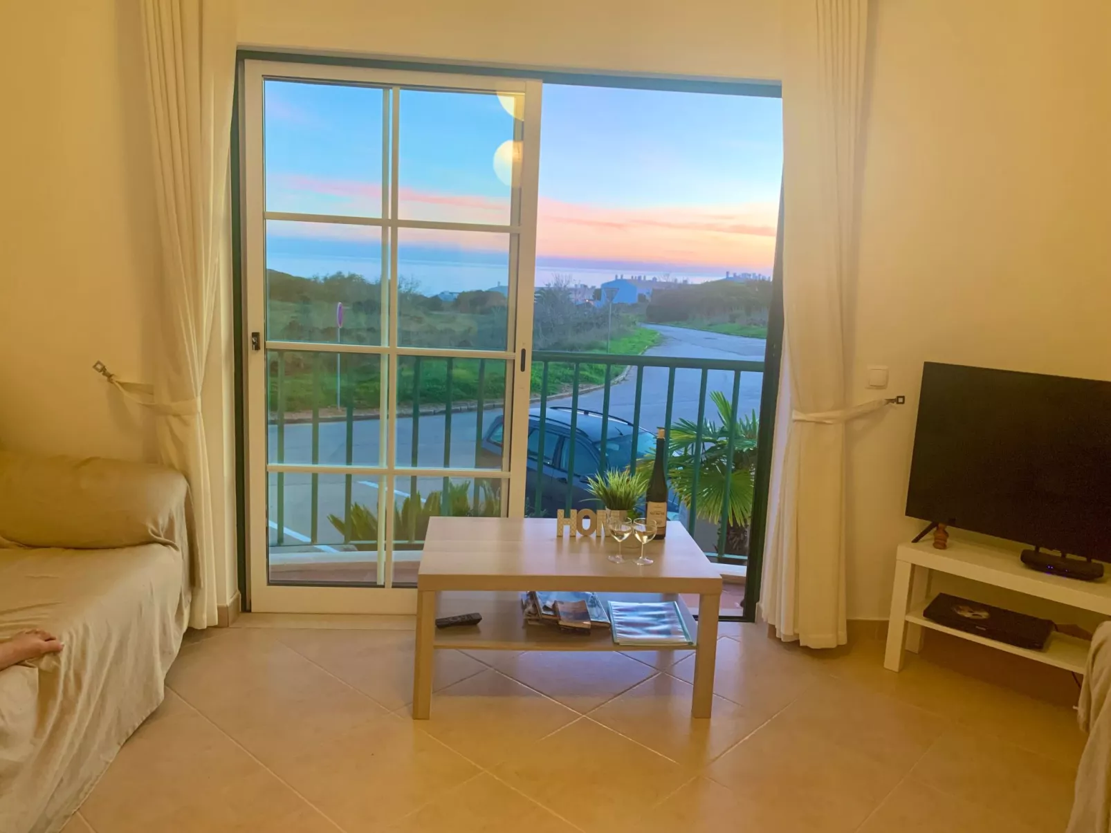 Wohnung mit Meerblick , mitten im Zentrum von Luz-Drinnen