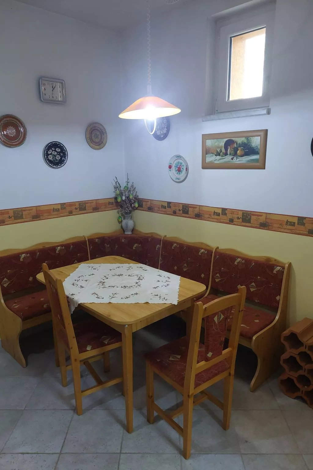 Schönes Ferienhaus mit Pool in ruhiger Lage-Dedans