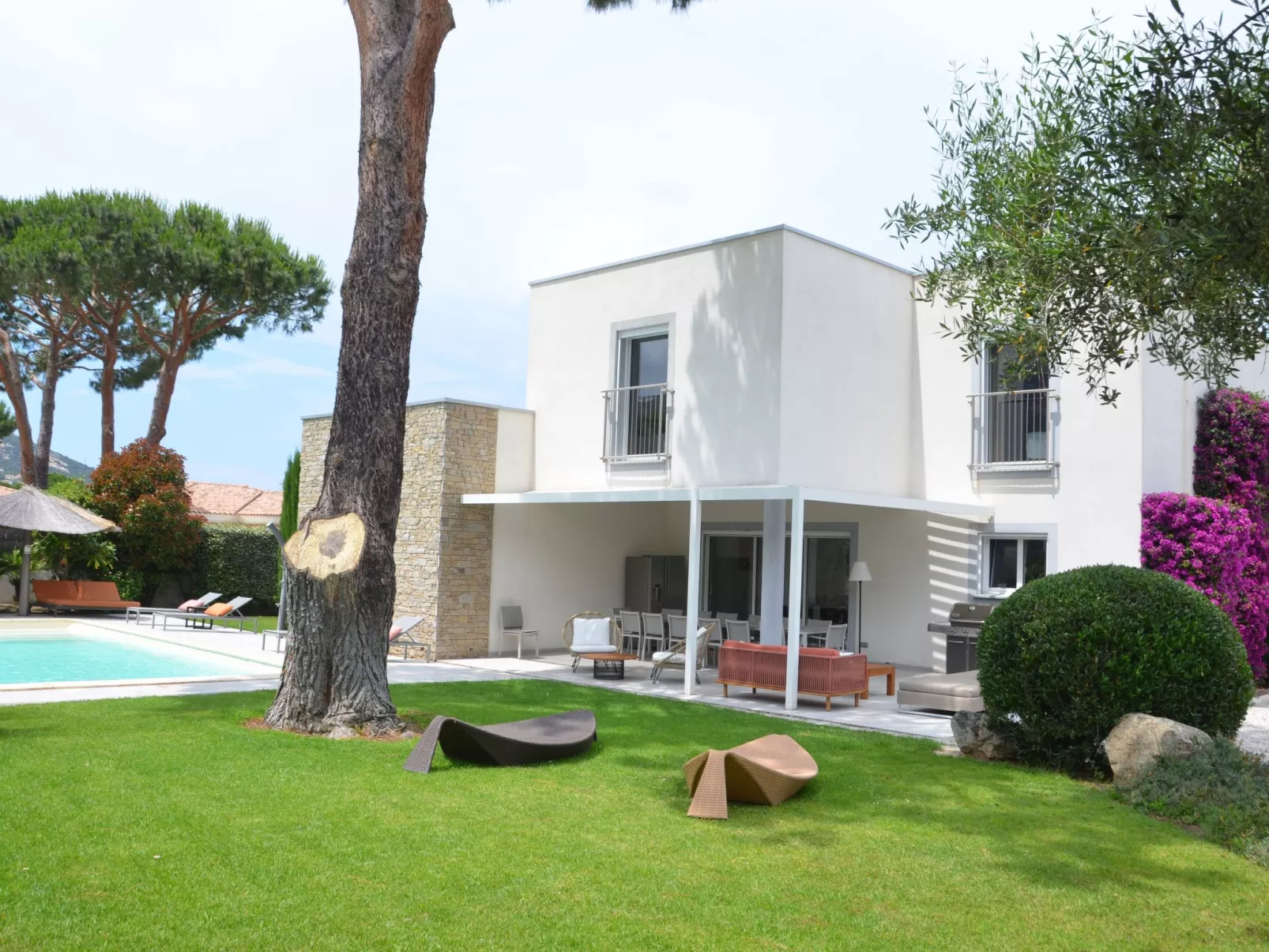 Villa mit 6 Schlafzimmern, privatem Pool Garten und Parkplatz-Dedans