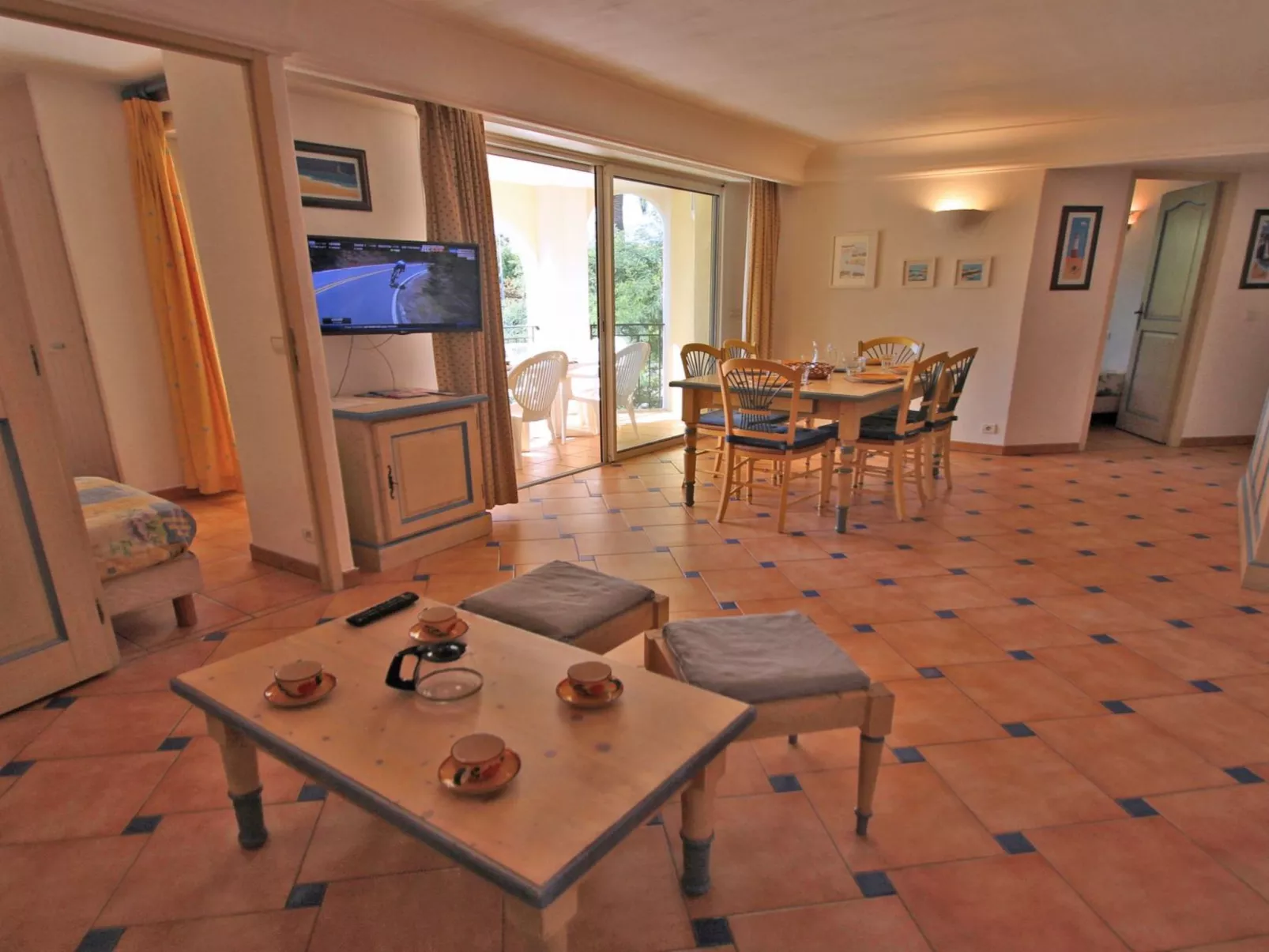 Appartement T4- Schwimmbad Residenzen- Klimaanlage-Drinnen