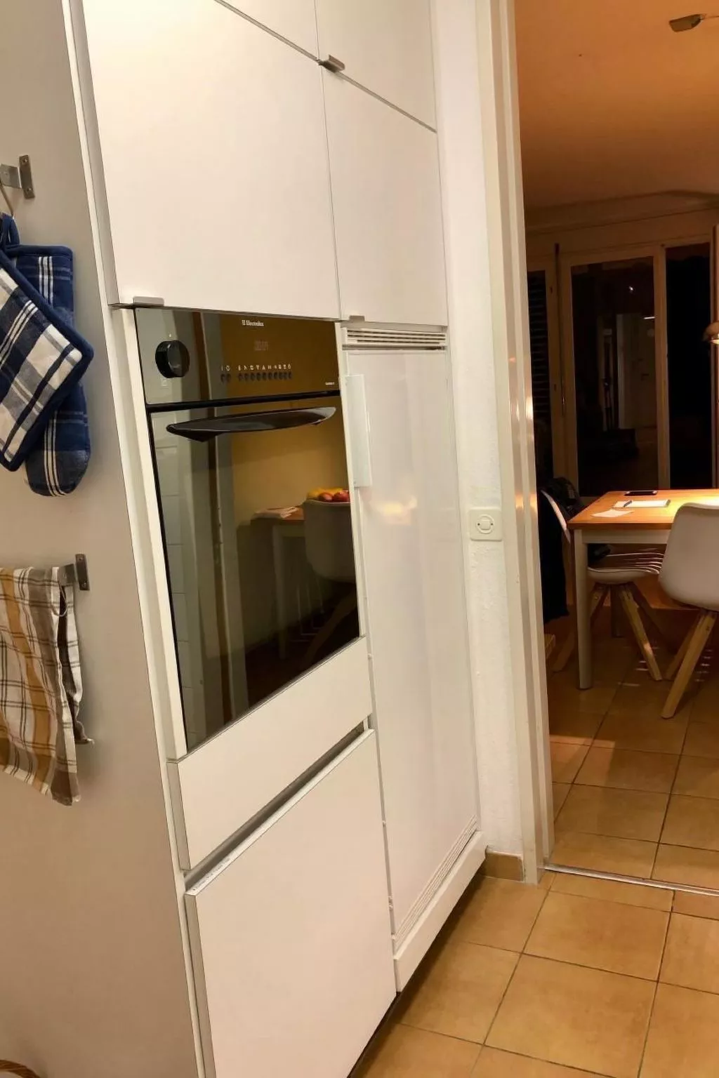 Navengana 4 mit Pool-Drinnen