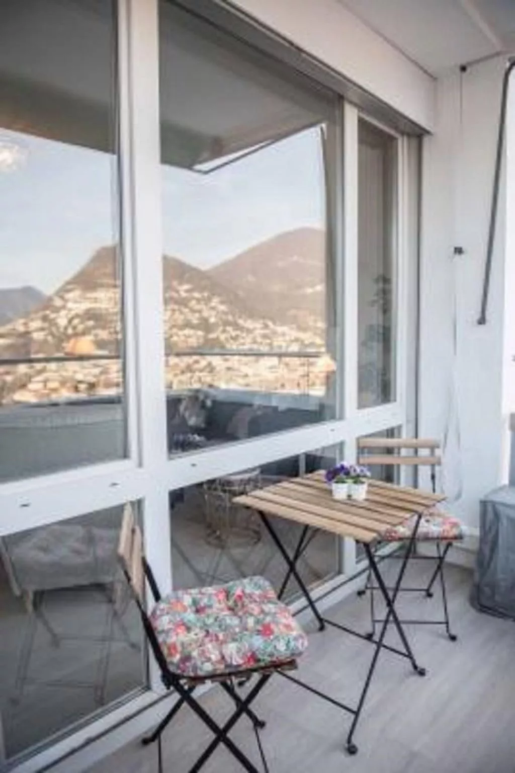 Elegante Penthouse-Wohnung mit Seeblick-Draußen
