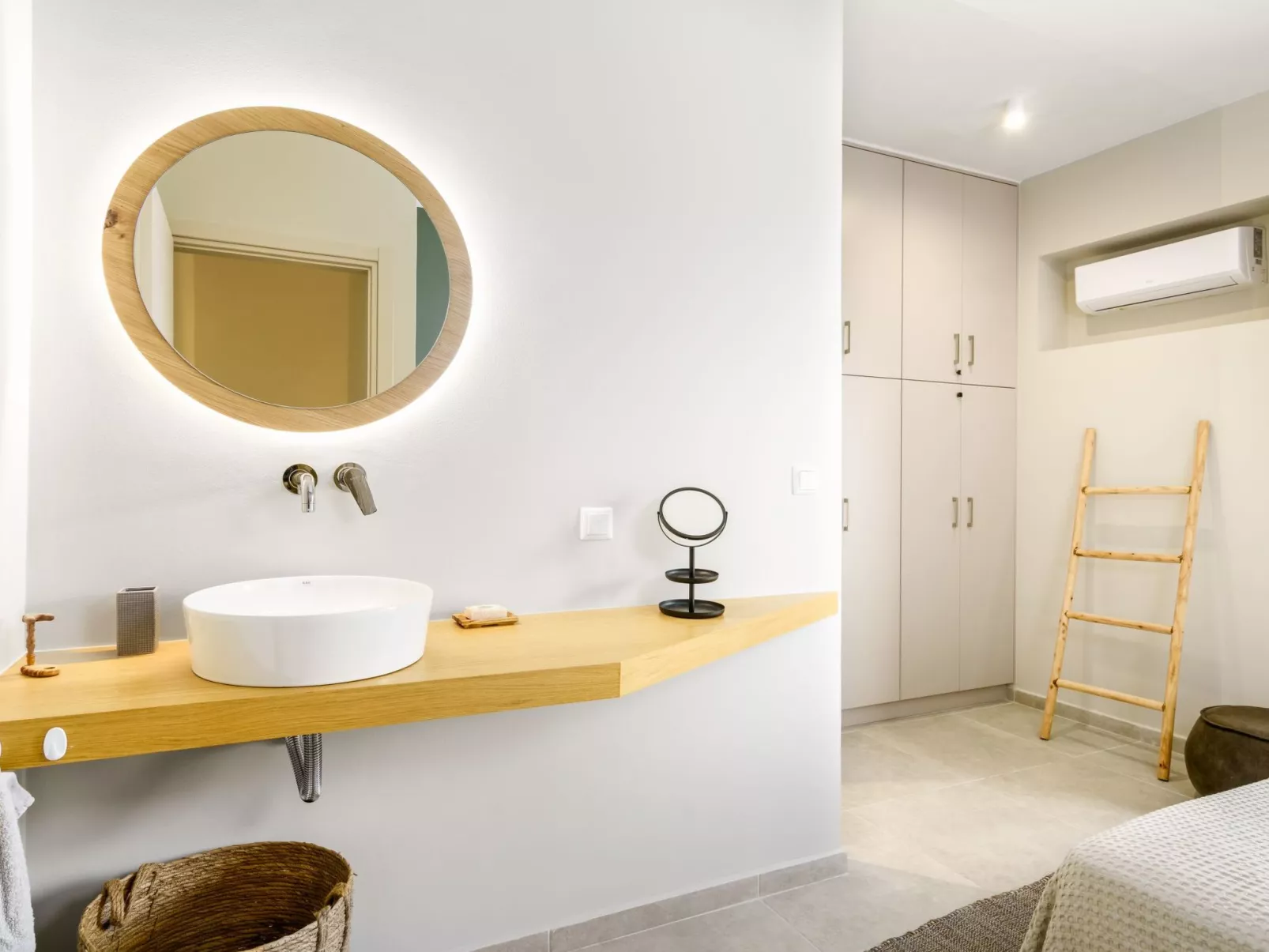 Neue moderne Villa Tessera mit privatem Pool und Grillplatz-Inside