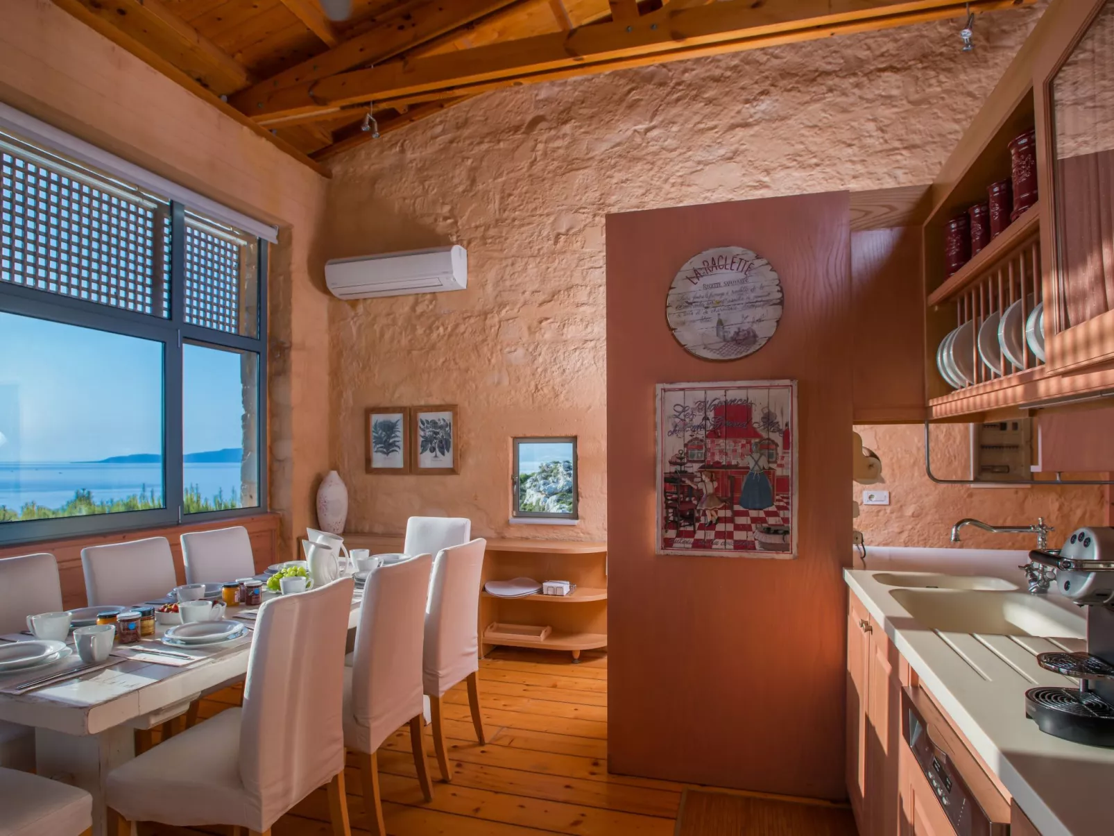 Anwesen "Olea Prime" mit Infinity-Pool-Dedans