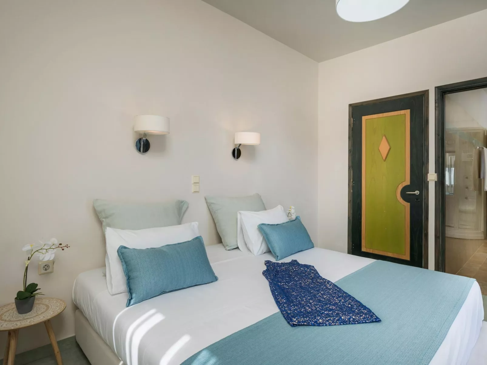 Luxuriöse Villa in Strandnähe mit Blick auf den privaten Pool-Dedans