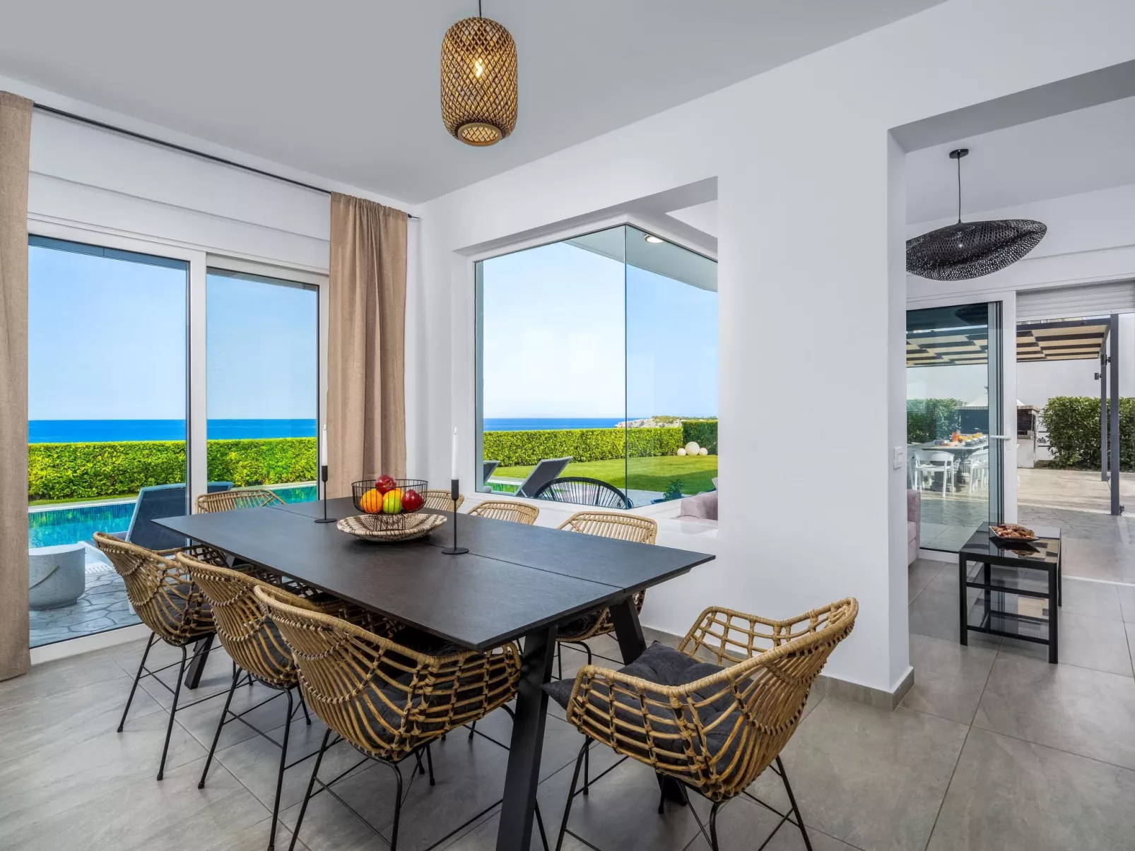 Moderne Villa mit Hügel- und Meerblick-Outside