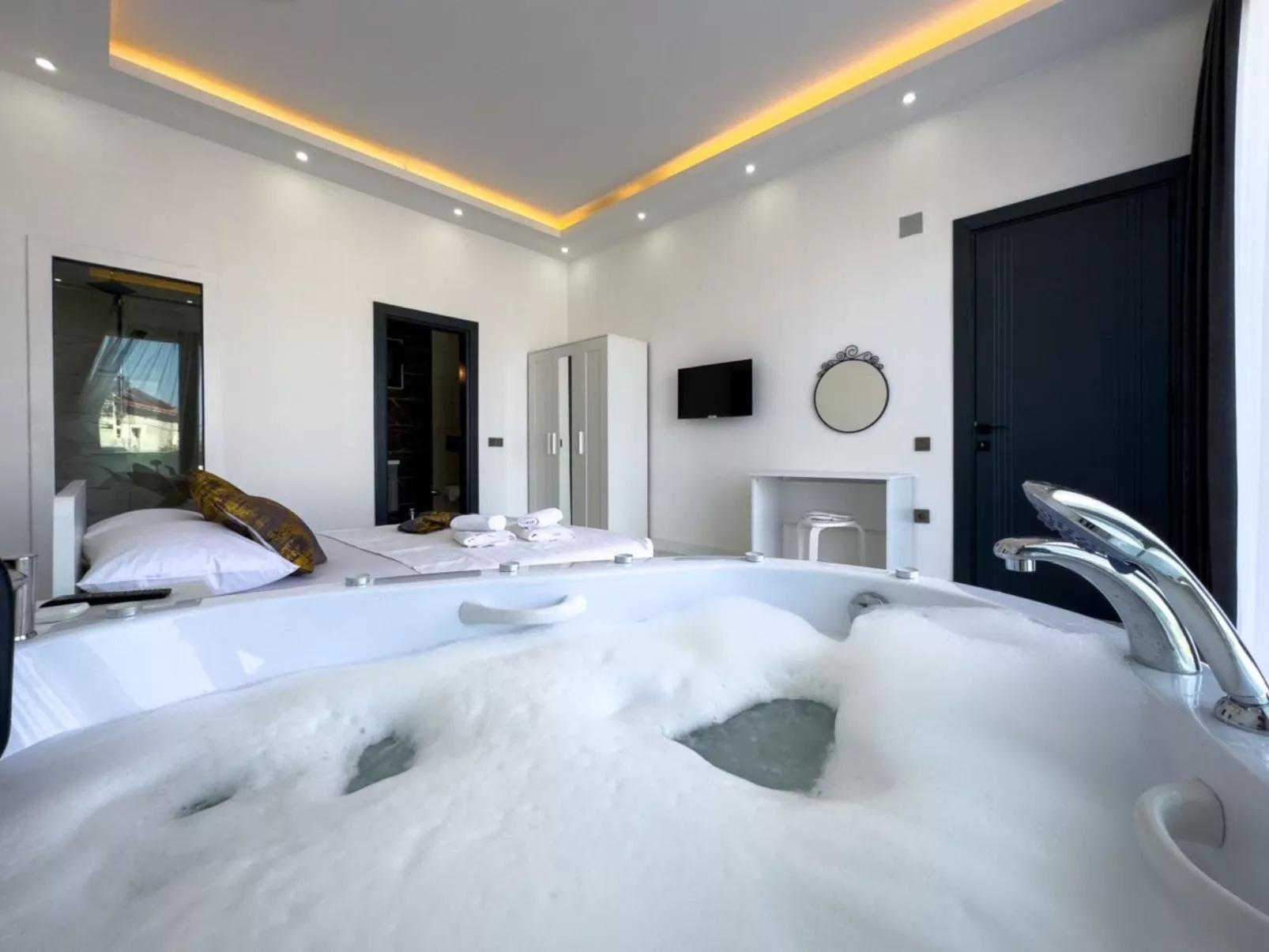 Kumsal 2-Image-tags.info