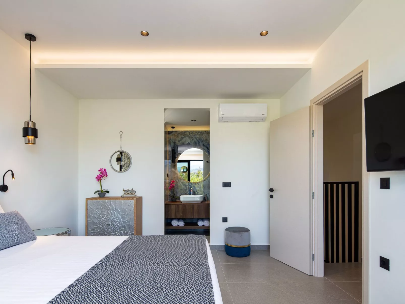 VillaSaints II - Elegante Pool-Villa in Strandnähe-Image-tags.info