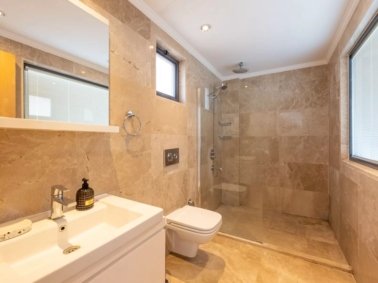 Villa mit Traum-Meerblick für 12 Personen-Drinnen