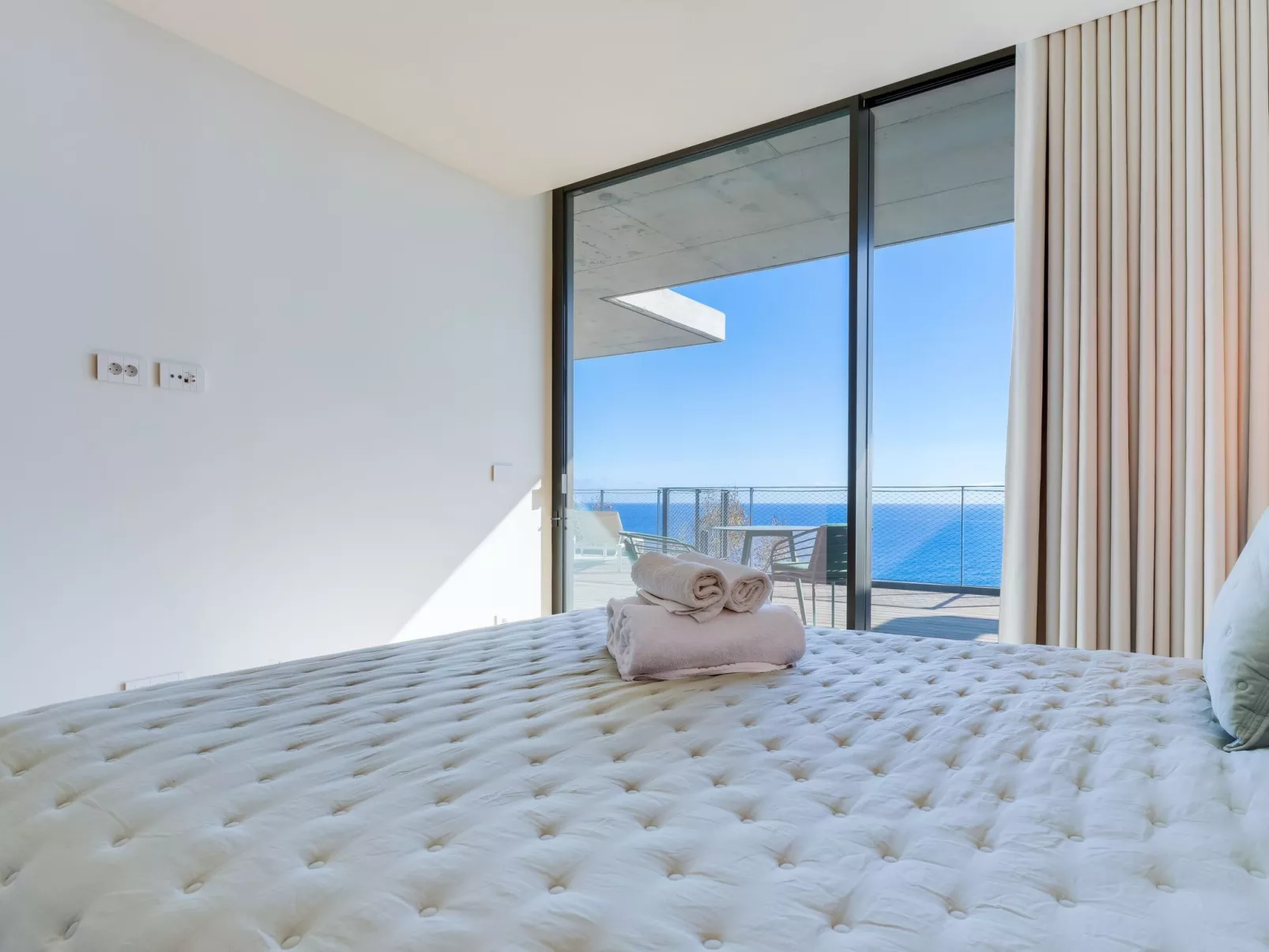 RJS Savoy Monumentalis-Inside