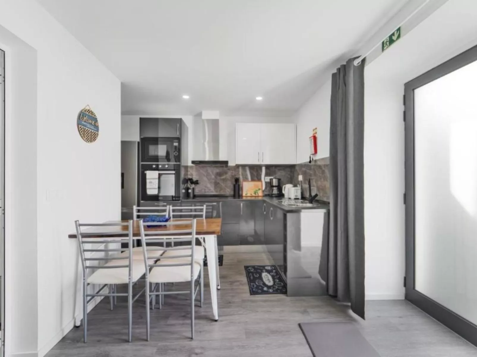 "Telvina House" mit eigenem Garten-Drinnen