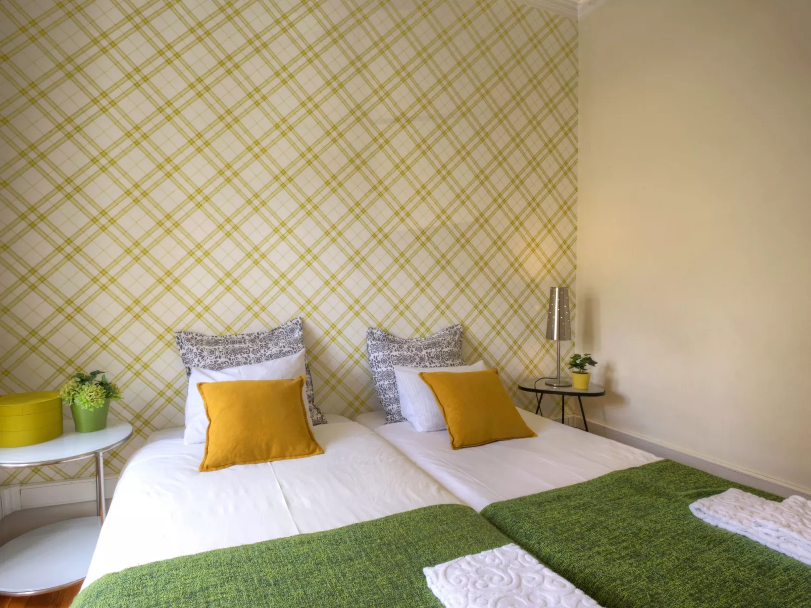 Studio für 19 Personen und 1 Kind in Lissabon-Image-tags.info