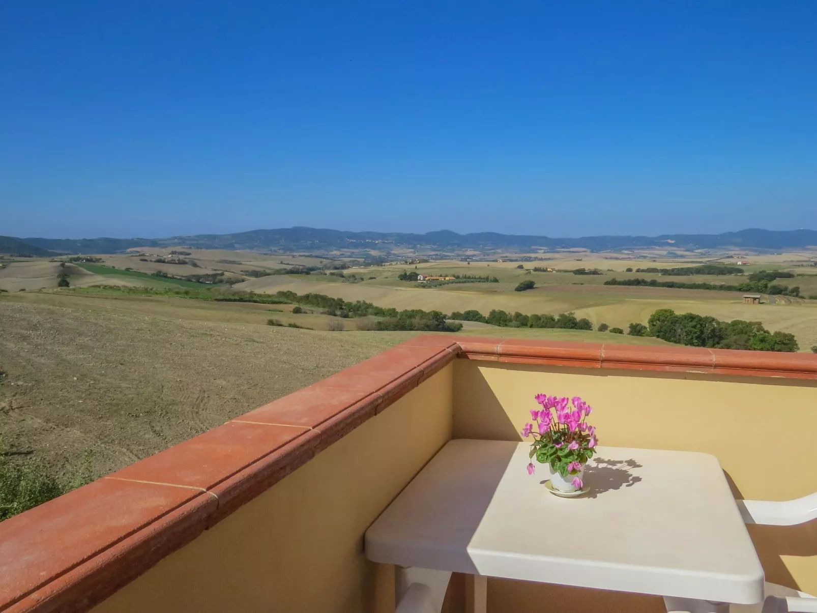 "Pieve pomaia 32" mit Pool-Outside