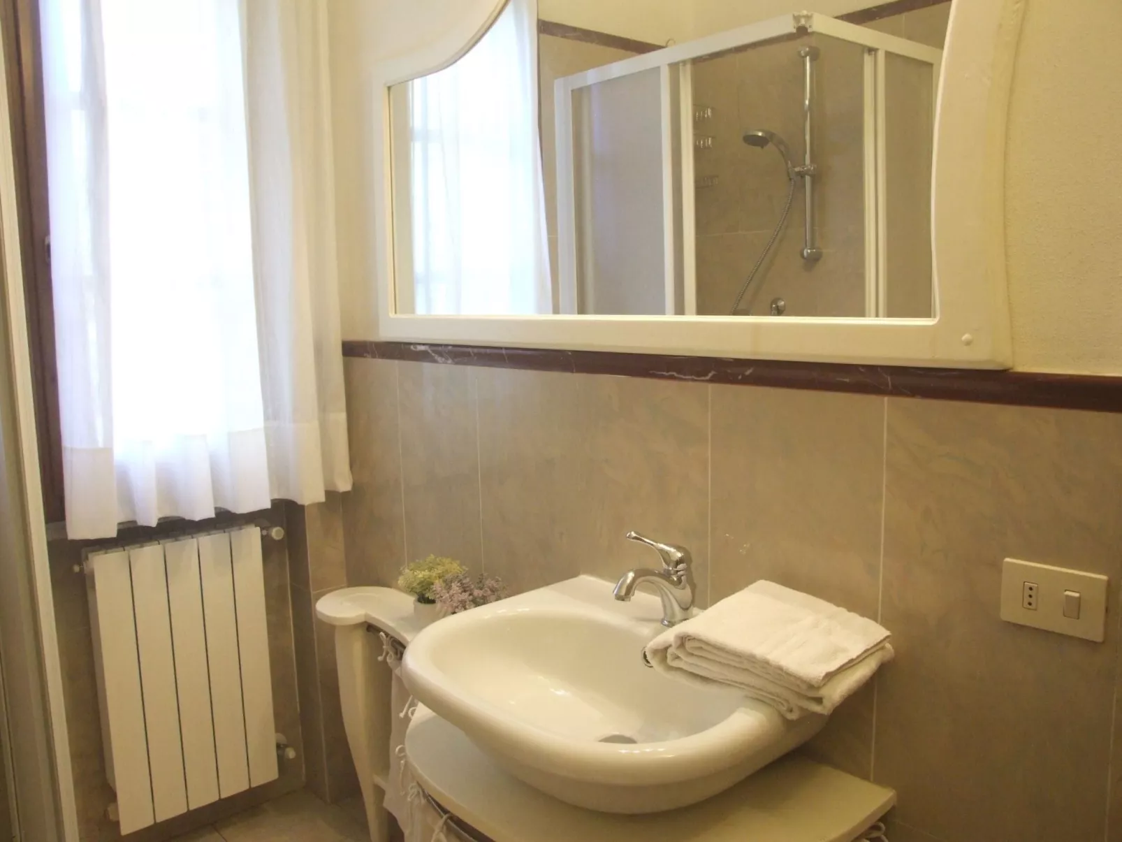 Herz von Holiday World-Drinnen