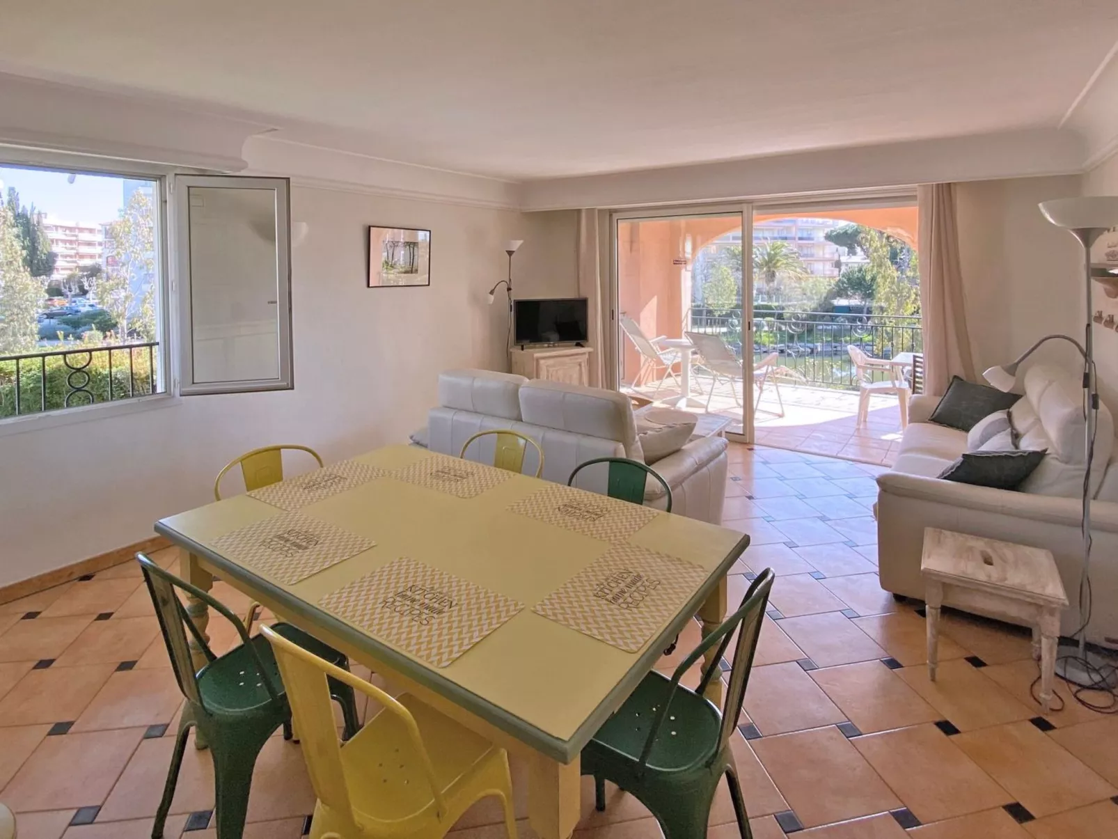 Appt 6 Pers - Piscine Résidence - Climatisation - Inside