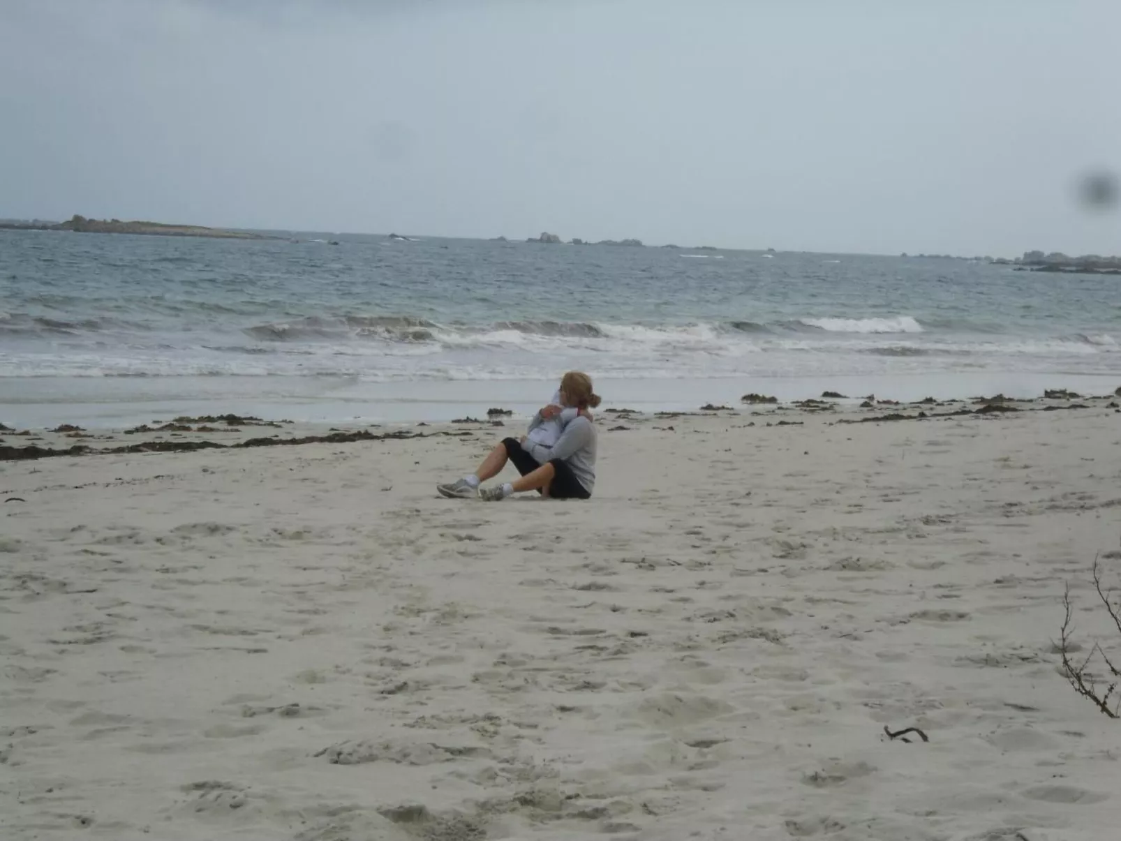 Küstennahes, bretonisches Ferienhaus mit Kamin-Outside