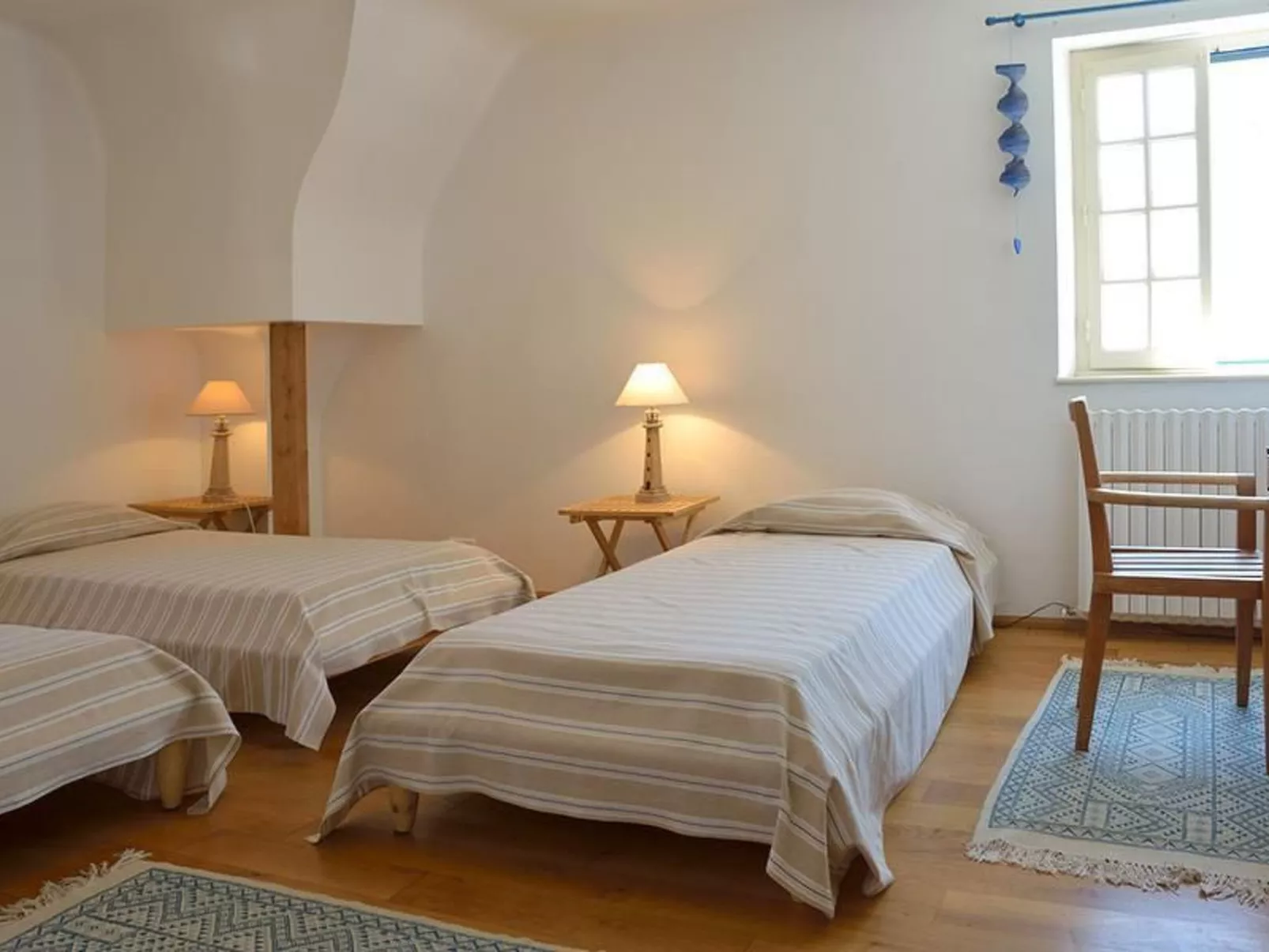 "Men Meur" mit Blick auf das Wasser-Drinnen