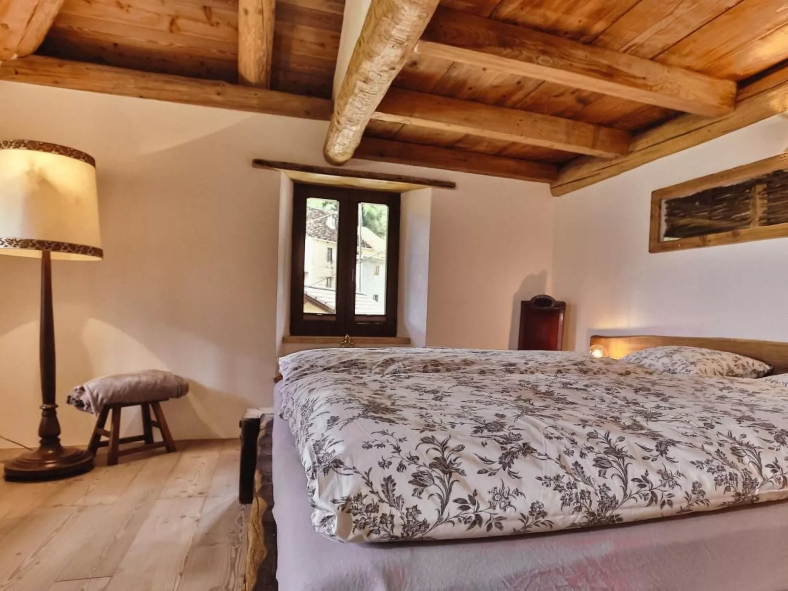 Genießen Sie das 'Attico Adula' in Cà Nizza-Inside