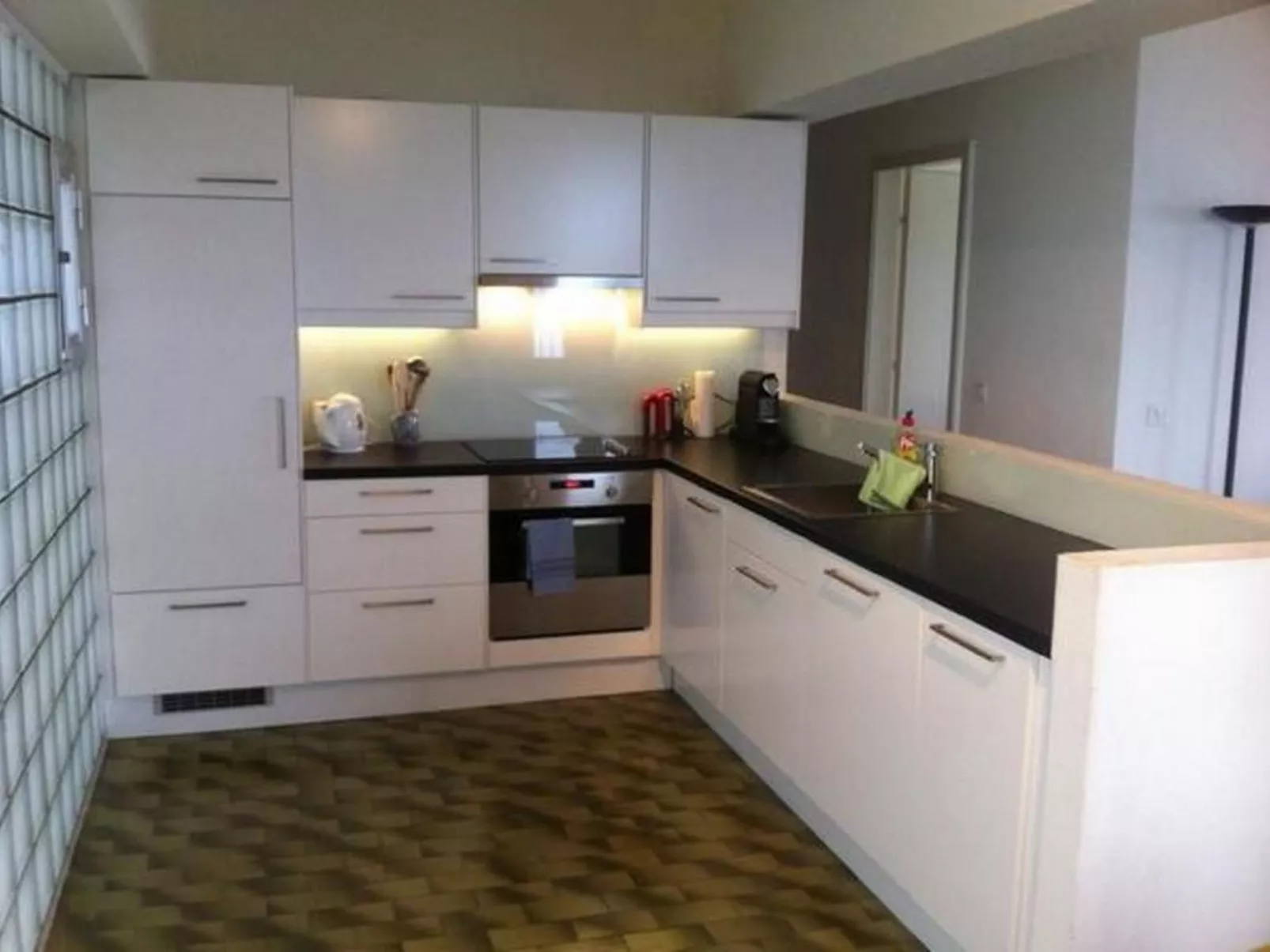 Mit Panorama-Sicht und Schwimmbad-Image-tags.info